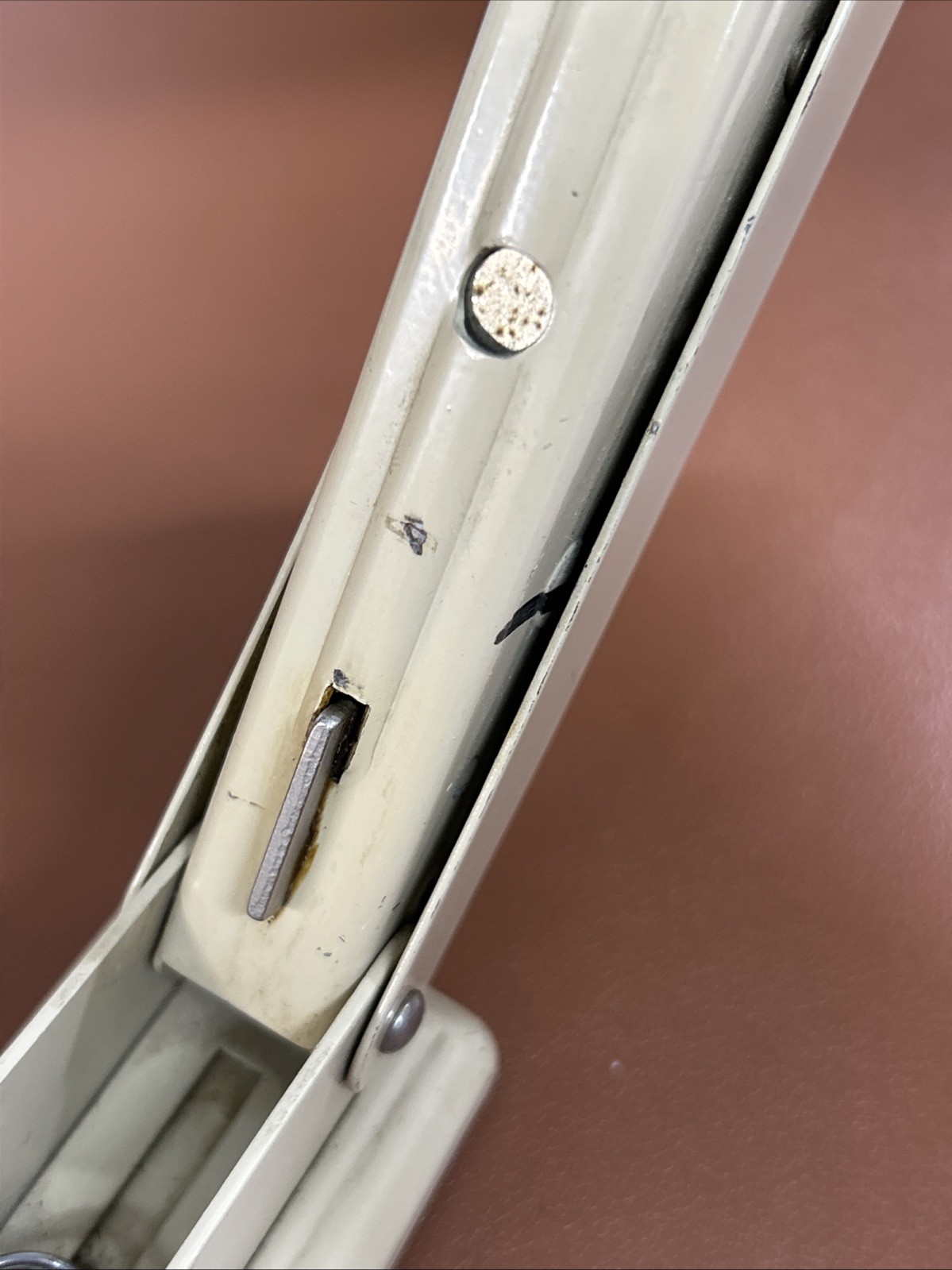 Novus B22 Mid Century Modern Stapler Beige Desk Top Made In Germany 7 3/4”
