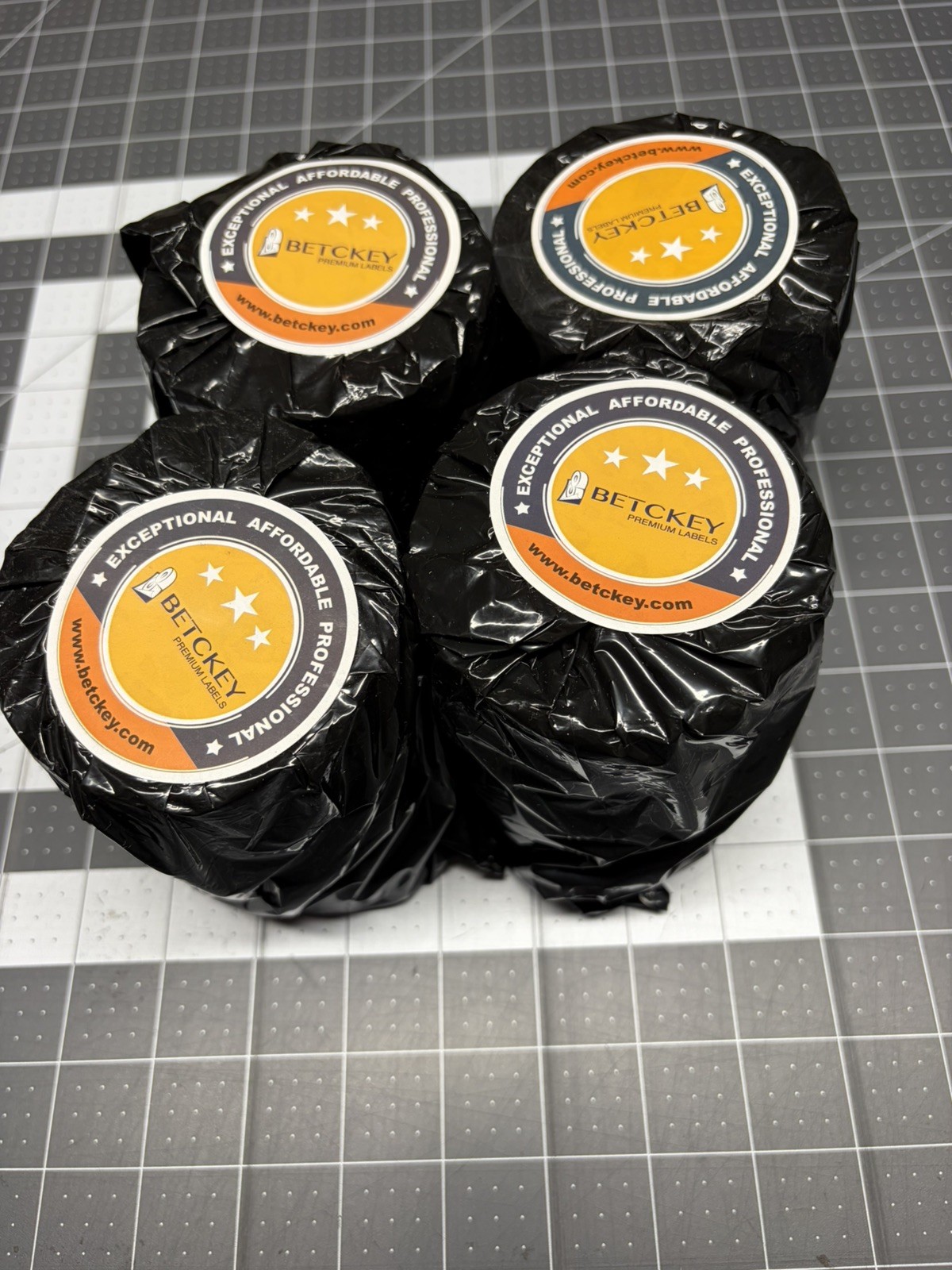 4 Rolls DYMO 4XL Labels Direct Thermal Shipping Labels 4″x6″ 1744907 compatible