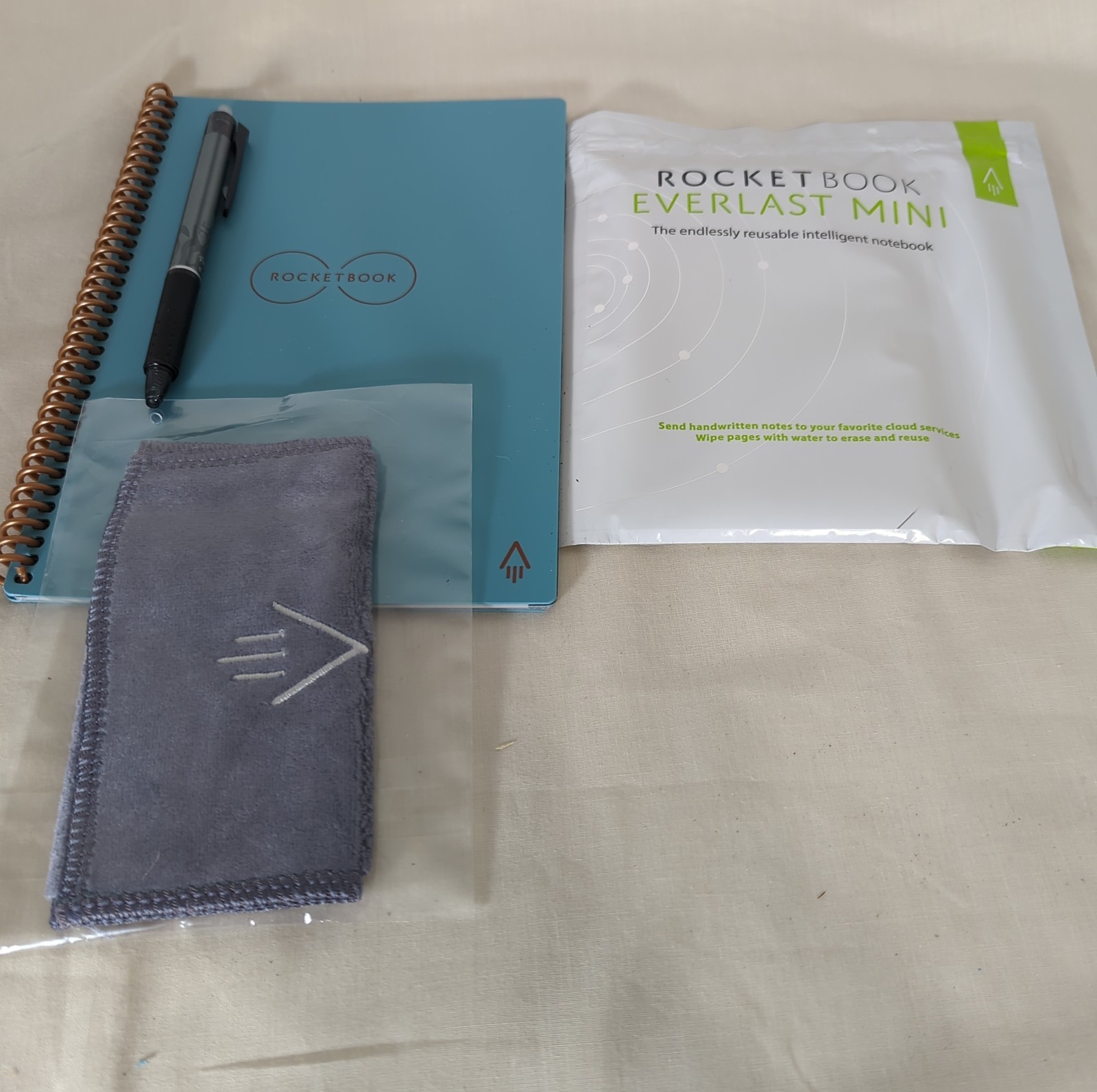 Executive/Mini Bundle Rocketbook Rocket Book Light Blue (2 Notebooks, 2 Pens)