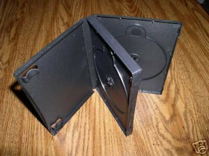 500 TRIPLE DVD CASE, BLACK, NO LOGO – PSD52