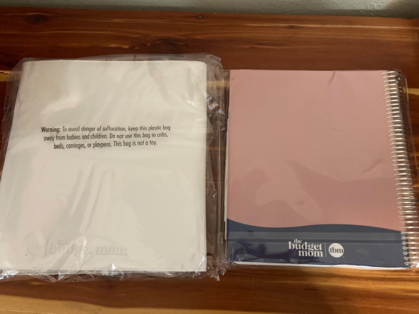 NEW The Budget Mom Live Rich Planner (Full Size) and White Folio