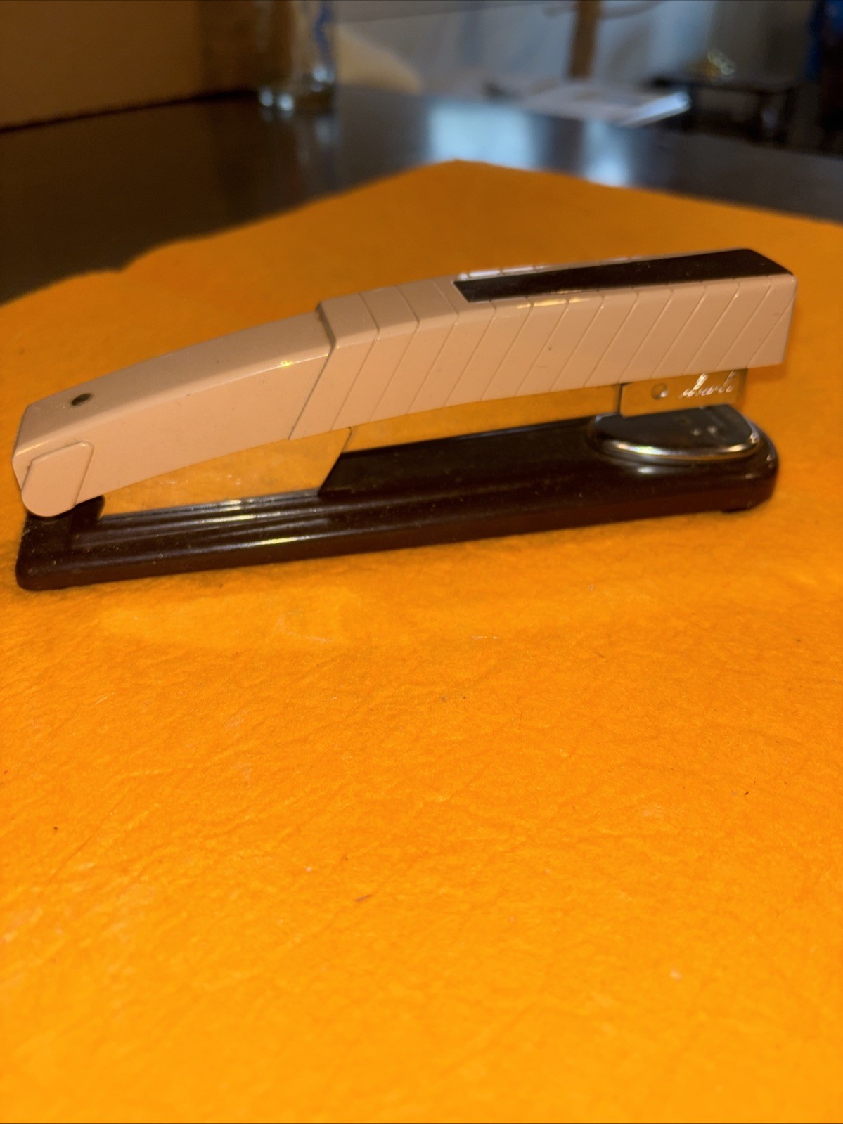 Vintage Ace Fastener – Dart Model 450 Standard Stapler, Brown- WORKS a1