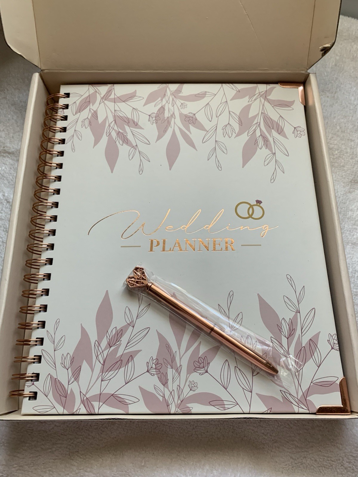 Wedding Planner: A Complete Planner for Planning Your Dream Wedding New In Box