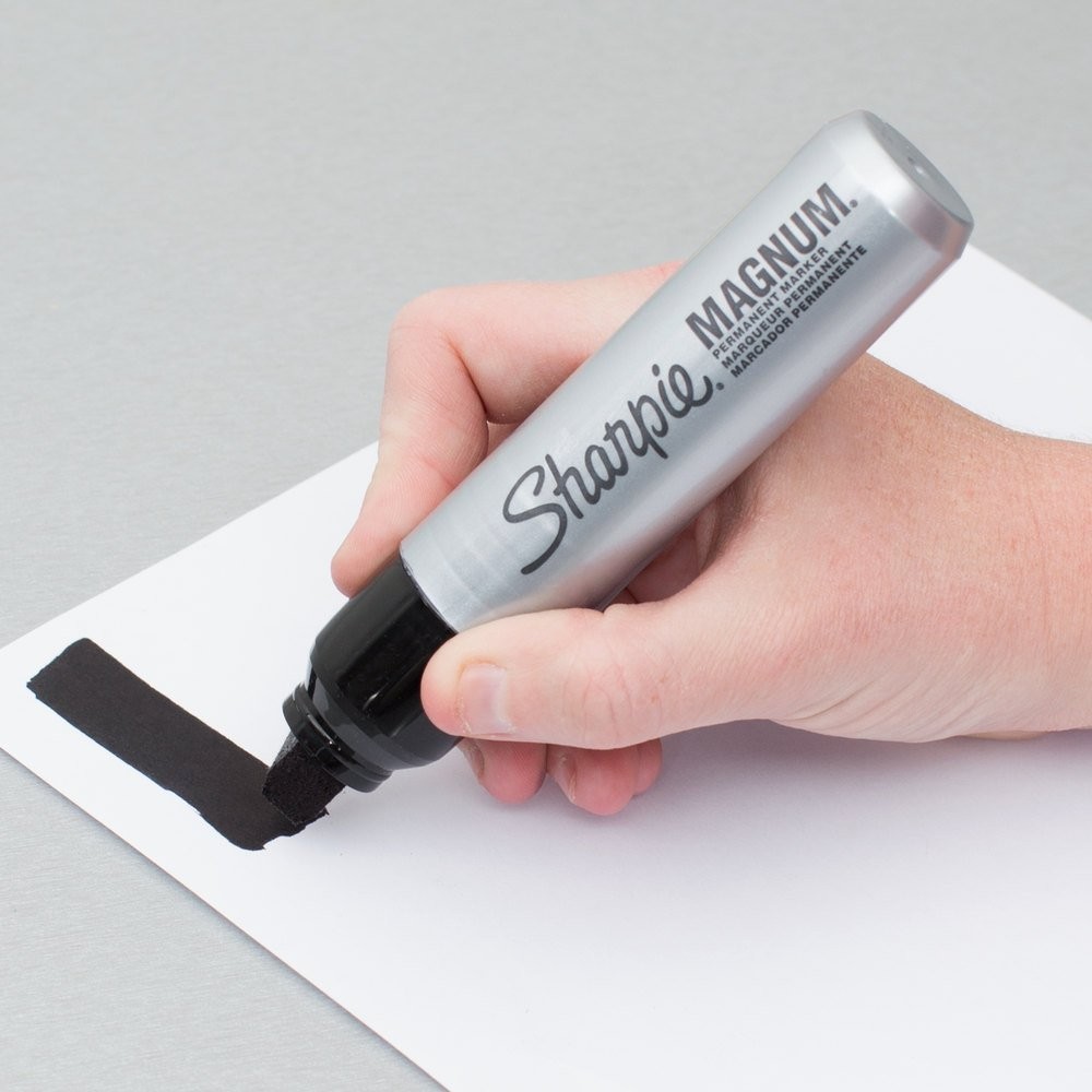 2 Pack Sharpie 44101 Magnum Permanent Marker Black Bold Wide Tip Chisel Point