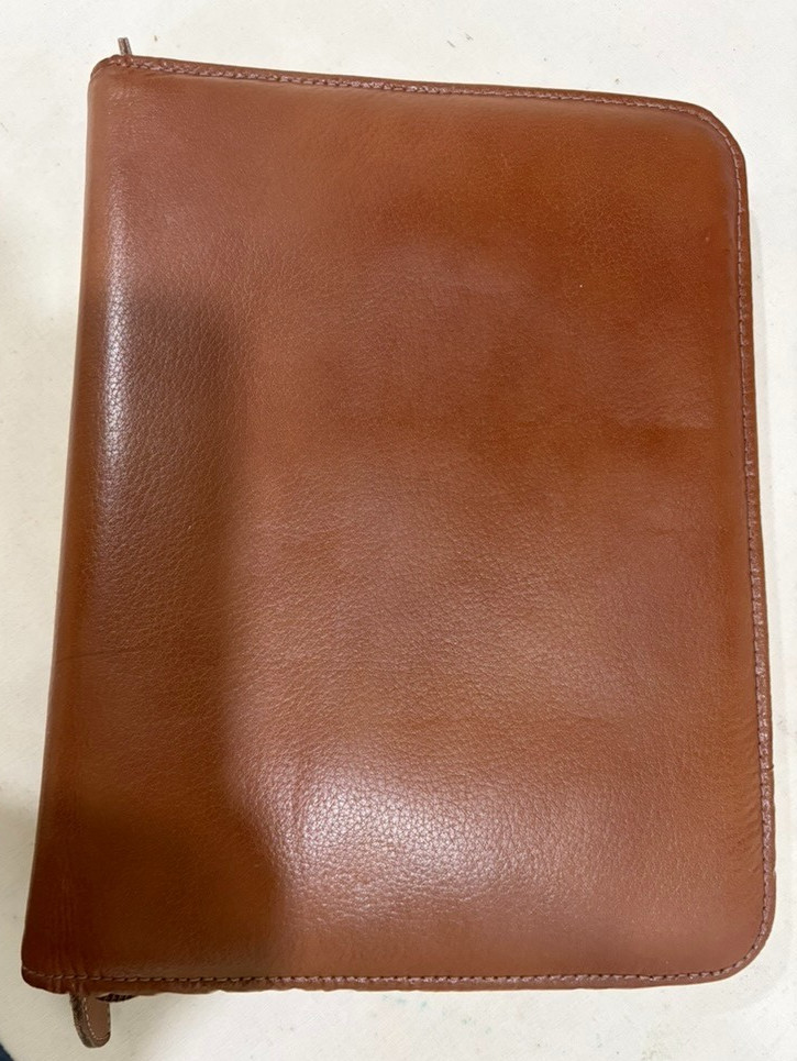 Vtg DayTimer Planner Organizer Brown Leather Zipper Closure 7Ring Binder 8×10.5″