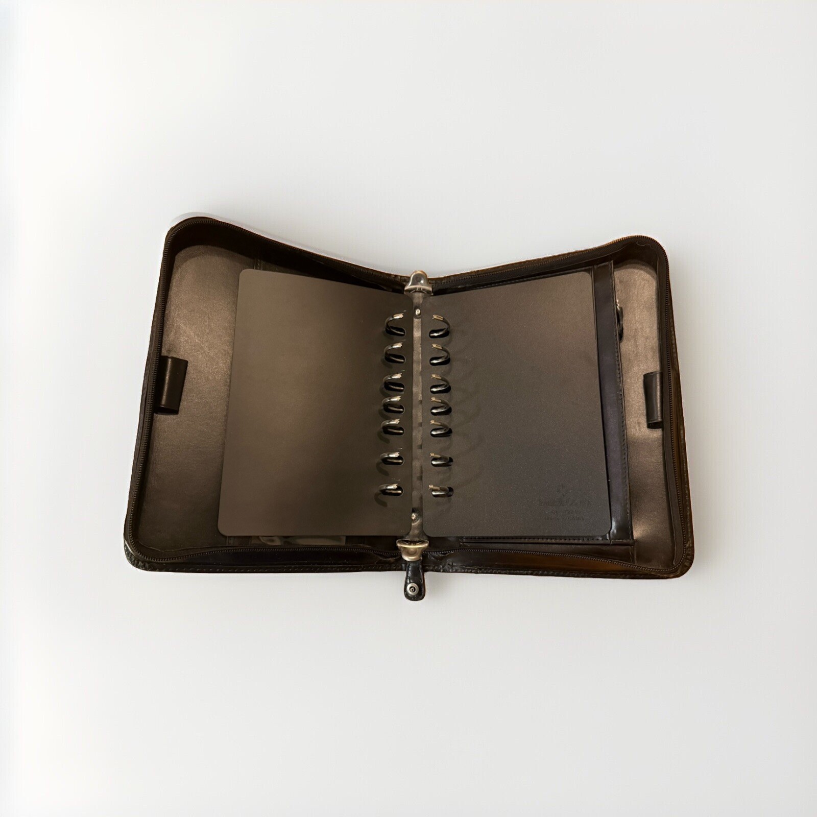 Franklin Covey Signature Napa Leather Zipper Binder – Classic Size. New Year.