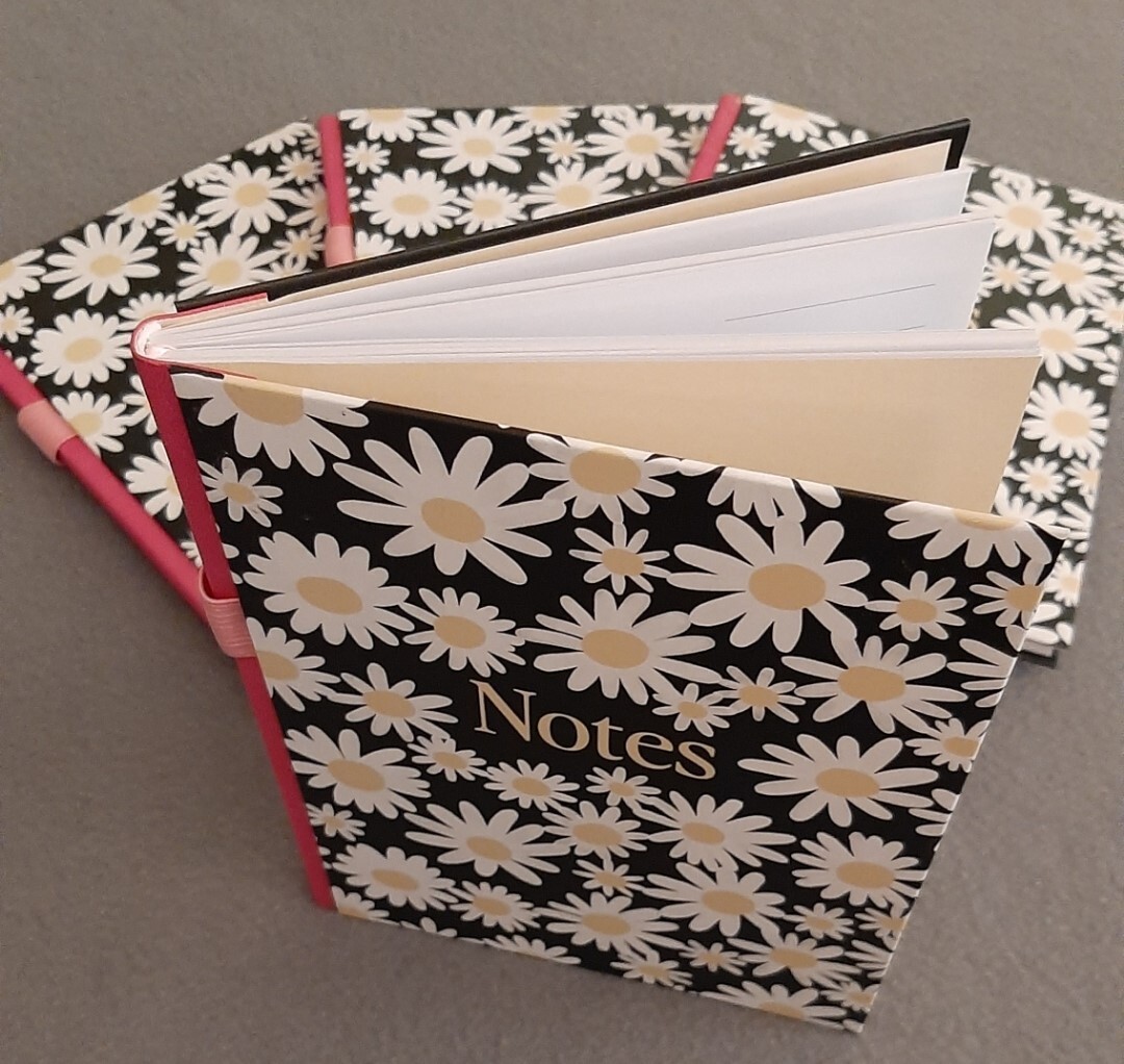 Lot of 4 – Hardcover Daisy Journal 120 Pages – Page Keeper Ribbon & Pen Holder