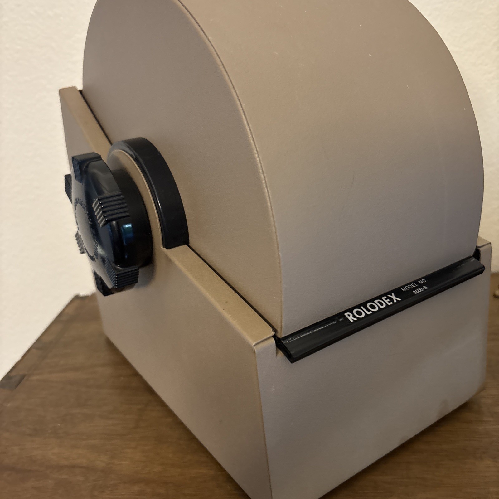 ROLODEX ZEPHYR 3500-S Vintage MCM Heavy Duty Beige Tan Metal *No Key for Lock*