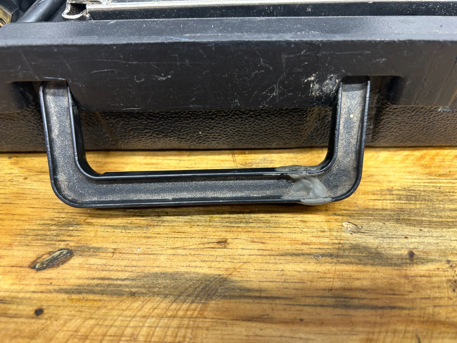 CRAIN #615 Professional CARPET PRO STAPLER TYPE B WITH CASE AND STAPLES