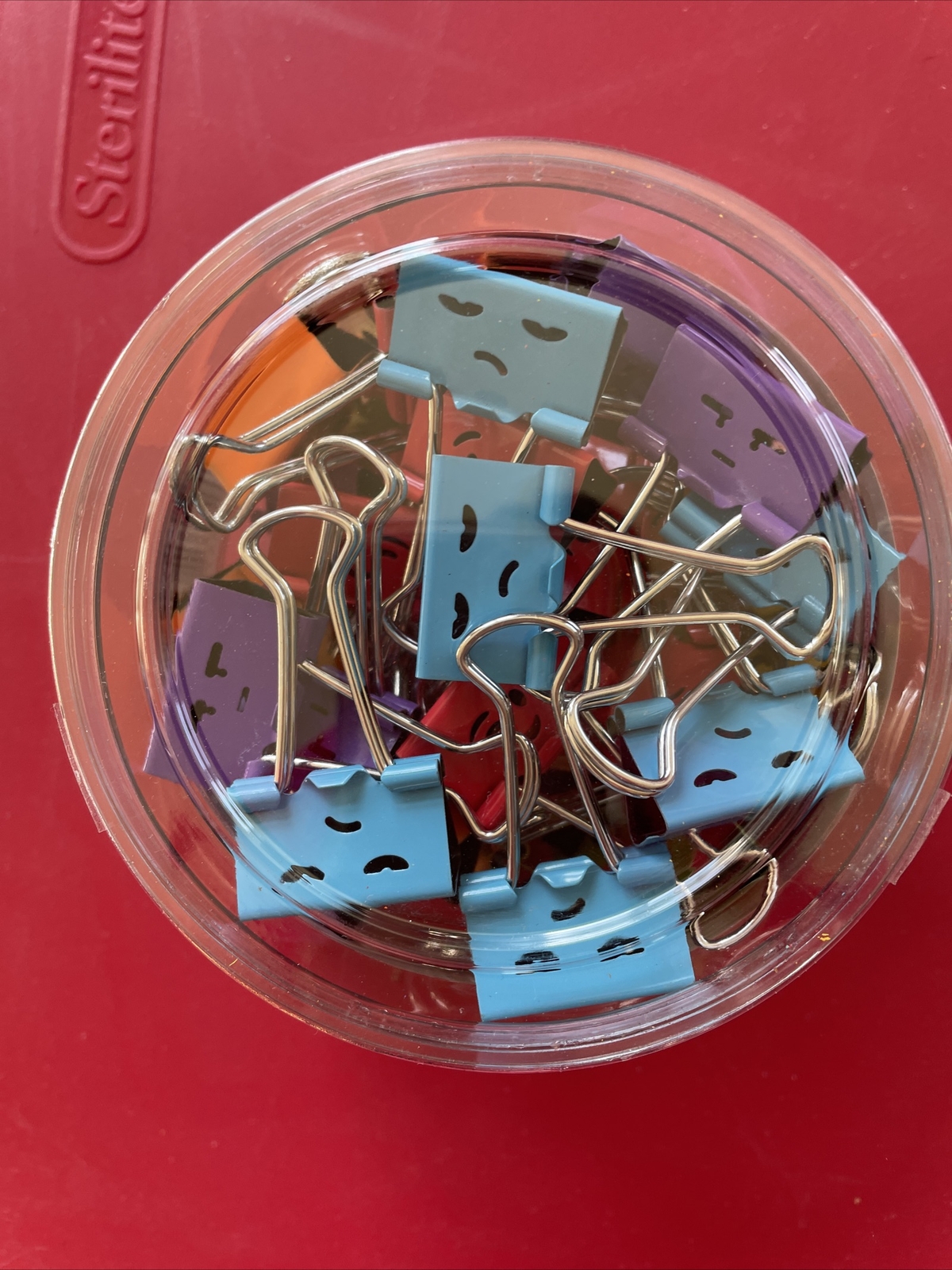 Universal Emoji Binder Clips in Dispenser Tub Assorted Colors 42 In Pack New GB