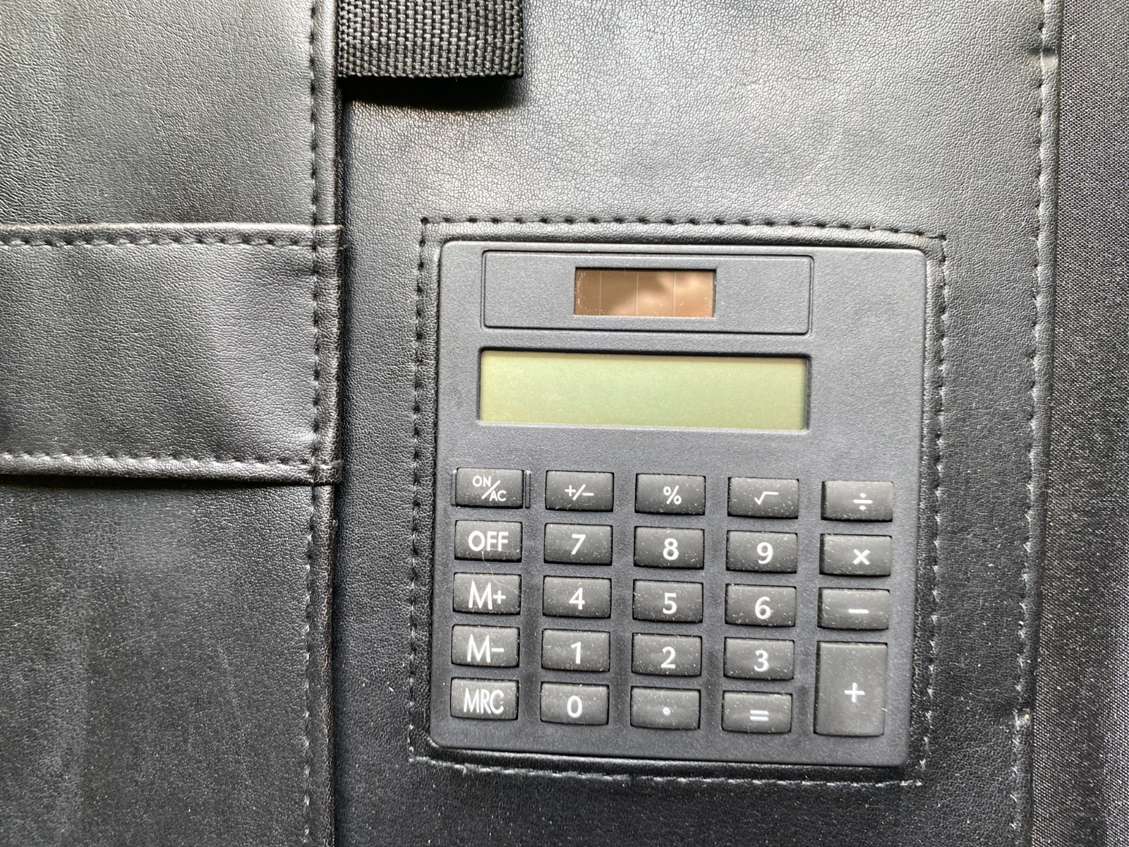 In Great Cond.-Leed’s Black Zip Up Portfolio Organizer Case-Pockets, Calculator