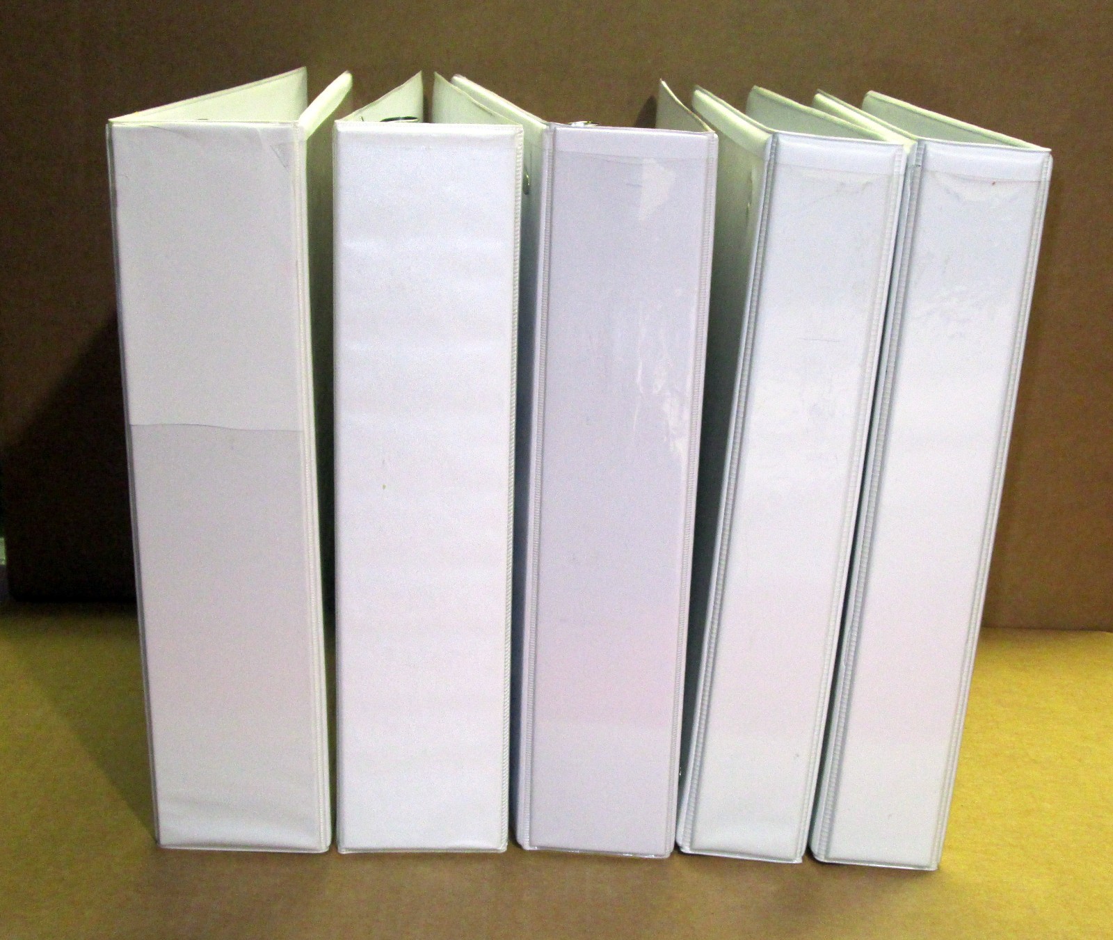 Lot of 5 White 3-Ring Binders Notebook 1 1/2 Inch D rings Avery + Unbranded