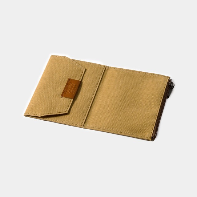 TRAVELER’S notebook Cotton Zipper Case beige Passport size F/S July 2024