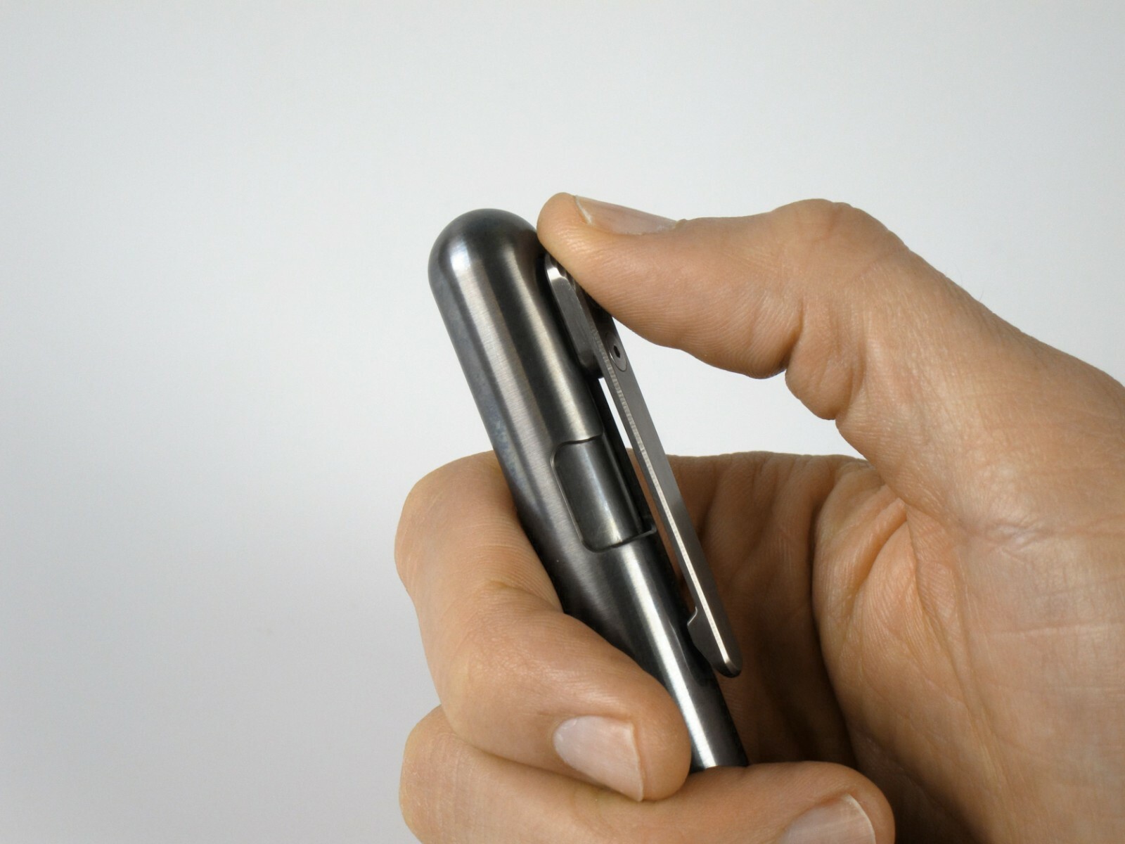 MARKSMITH Titanium Bolt Action Retractable Permanent Marker – Black Ink