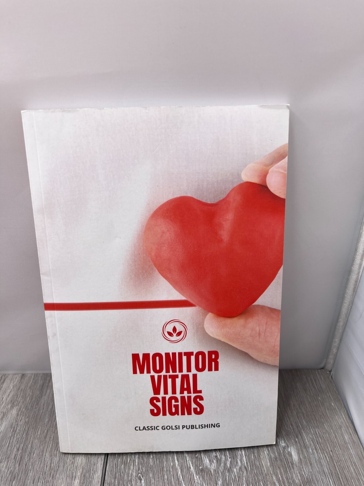 Monitor vital signs Journal for Daily Log of Blood Pressure Info 6″x9″ 110 Pages