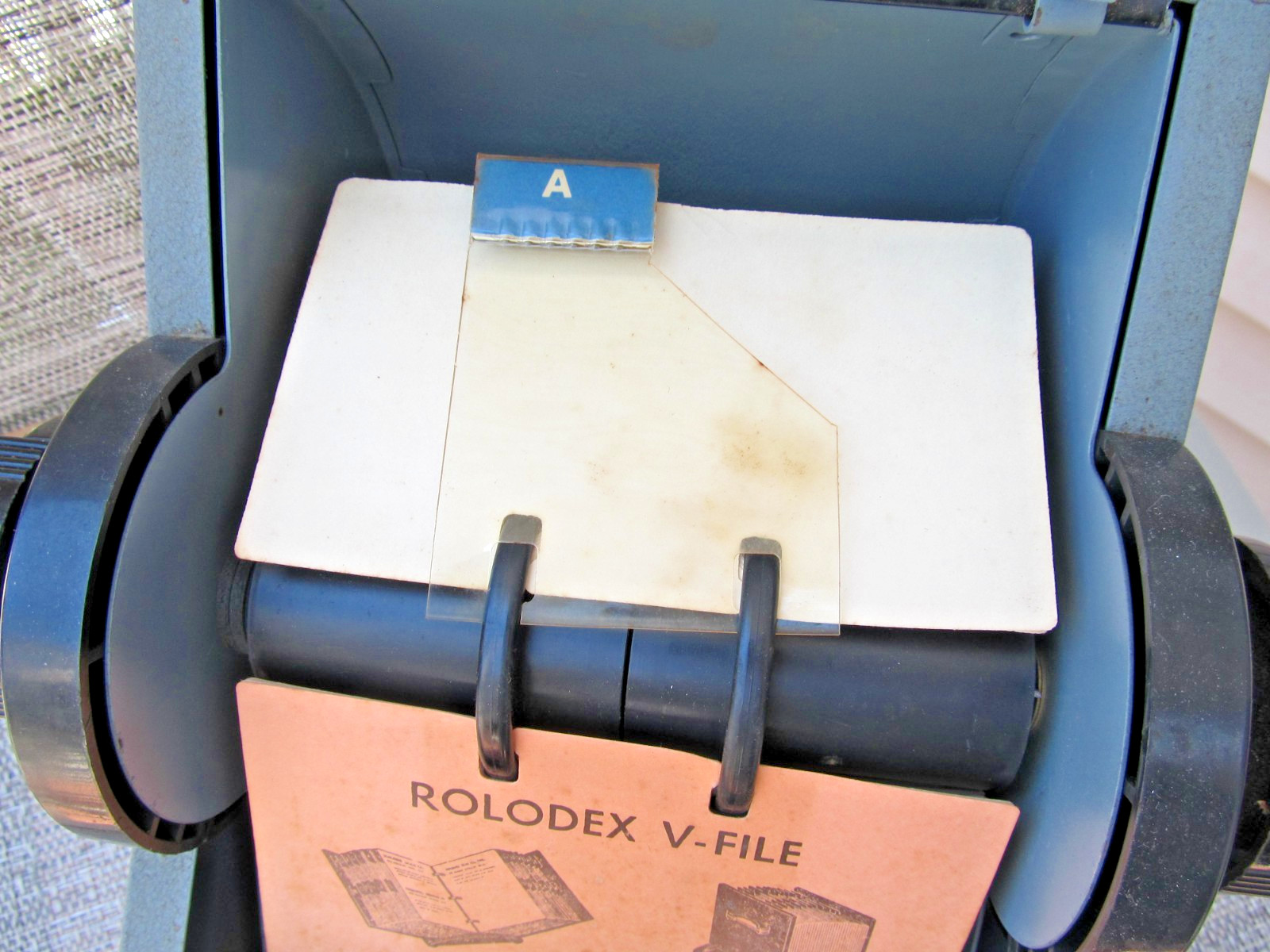 Vintage ~ Rolodex 5350 Textured Metal Gray Address Card File (No Key) USA