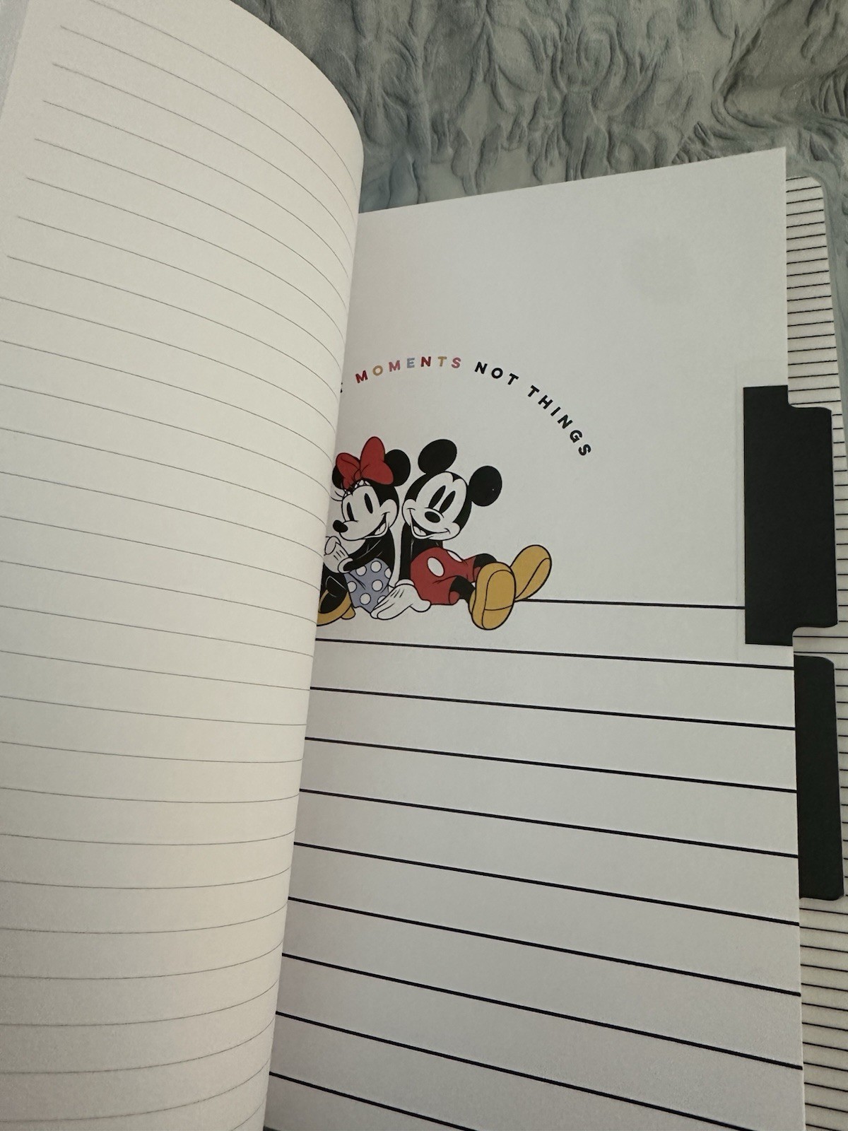 Disney Mickey & Minnie Happy Planner 60 page – Help organize the New Year!