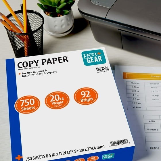 Pen+Gear Copy Paper, White, 8.5″ x 11″, 20 lb., 92 Bright, 1 Ream ,750 Sheets.
