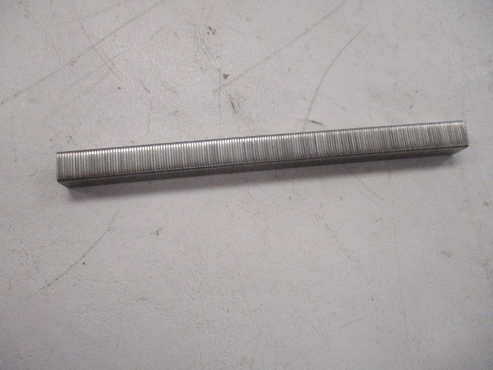 DUO-FAST CHISEL POINT STAPLES 3/8″ STAINLESS STEEL 3112 CSS