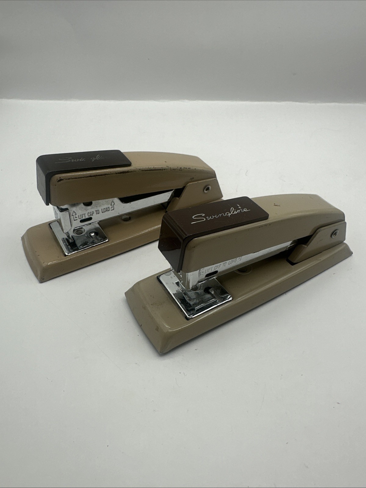 Two Vintage Swingline Model 711 Beige Desktop 5″ Mini Stapler Retro Office Works