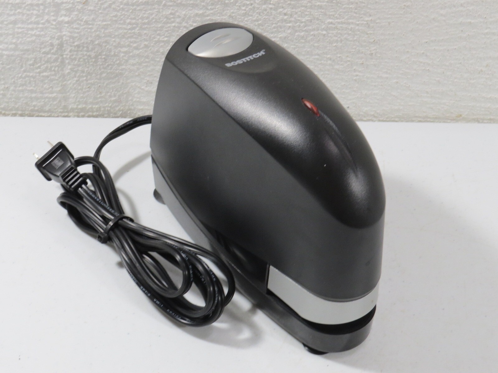 Bostitch B8E Impulse 45 Sheet Electric Stapler Black Works