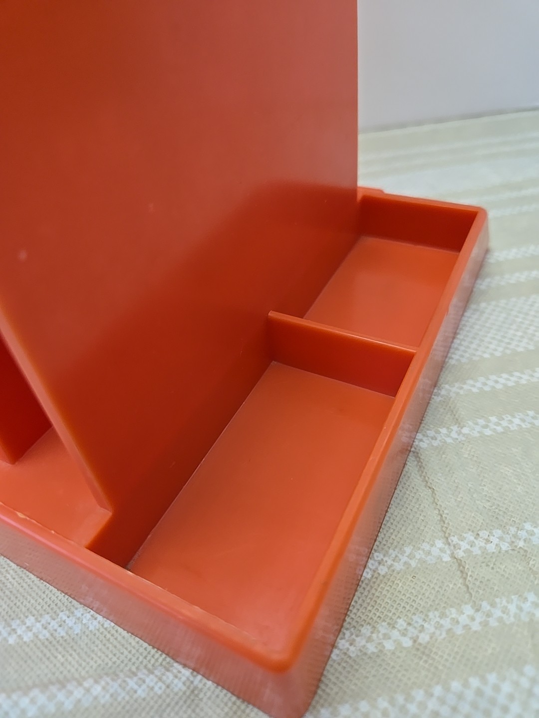 MCM 1960’s MAX KLEIN BRIGHT ORANGE PLASTIC DESK LETTER ORGANIZER CADDY ACCESSORY