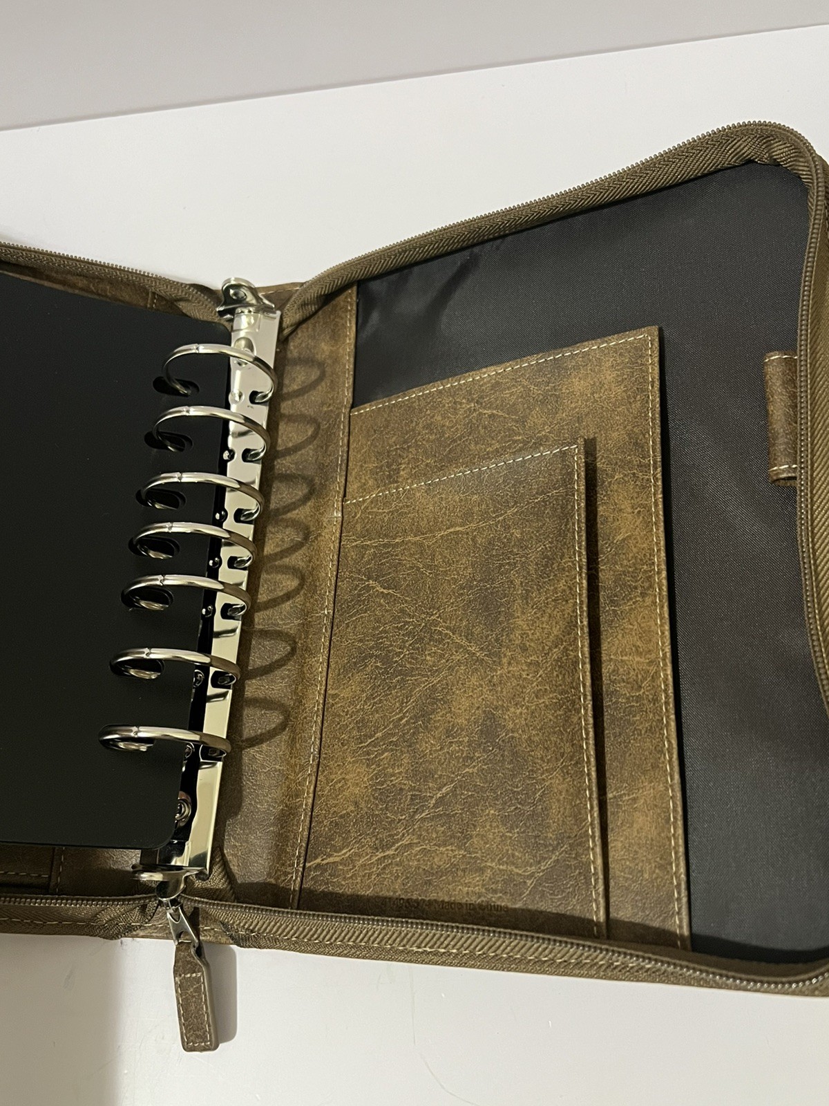 Franklin Covey Tyler Zipper 7-Ring Classic Size 10”x8” Planner Binder Brown