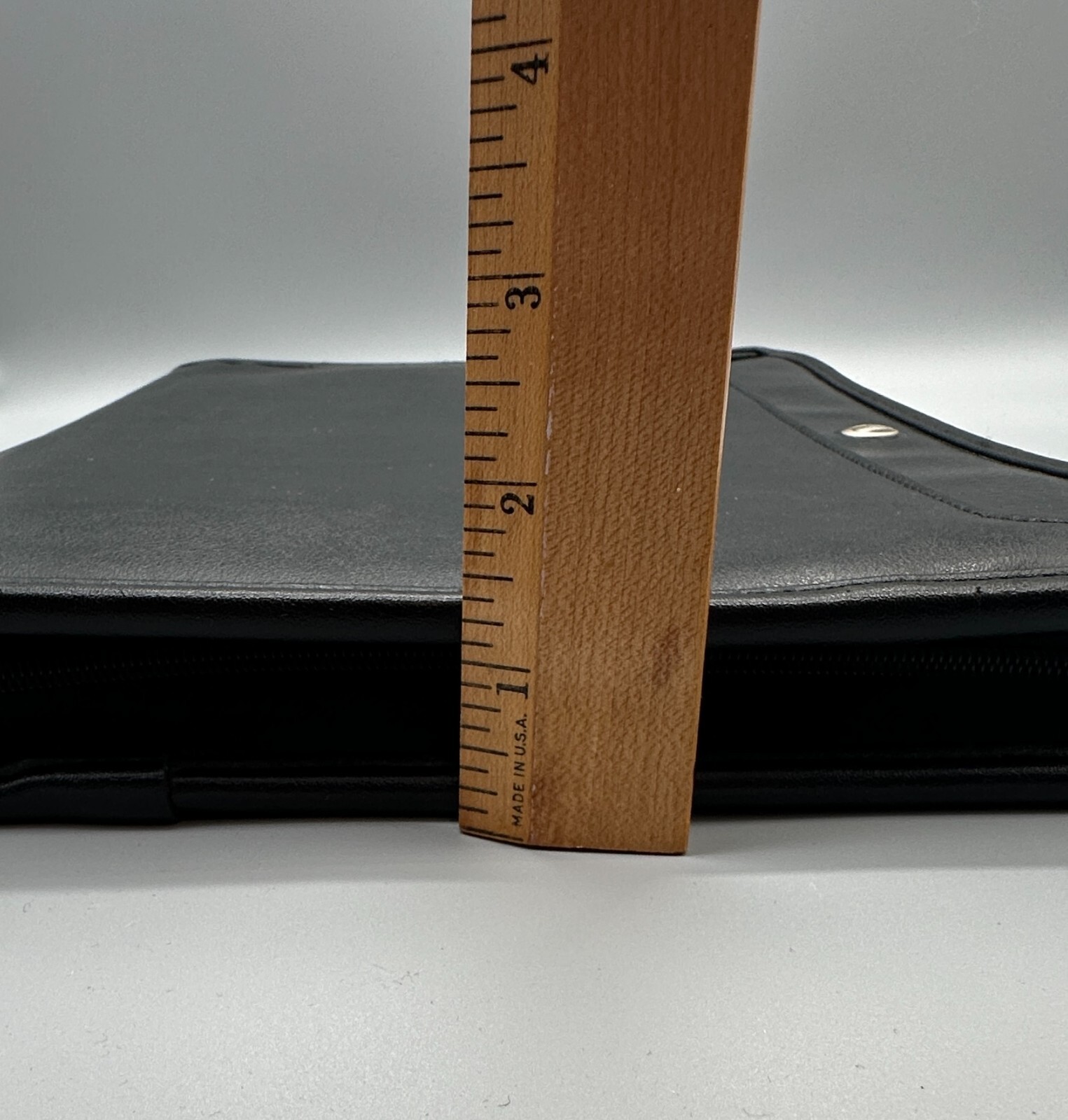 Avenues Binder Organizer Black Faux Leather Zipfolio Notes Business Credit Card