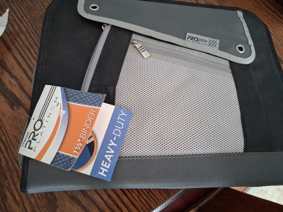 Mead PRO Platinum Heavy-Duty Zipper Binder 1.5″ Capacity Gray/Black