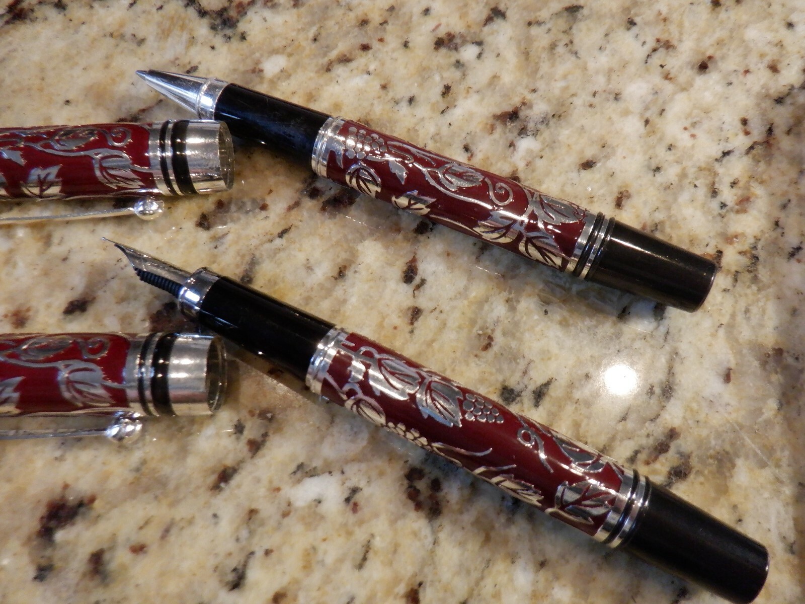 SILVER COLOR lace on Burgundy Roller Ball & Fountain Pen SET – NEW – *HEAVY*