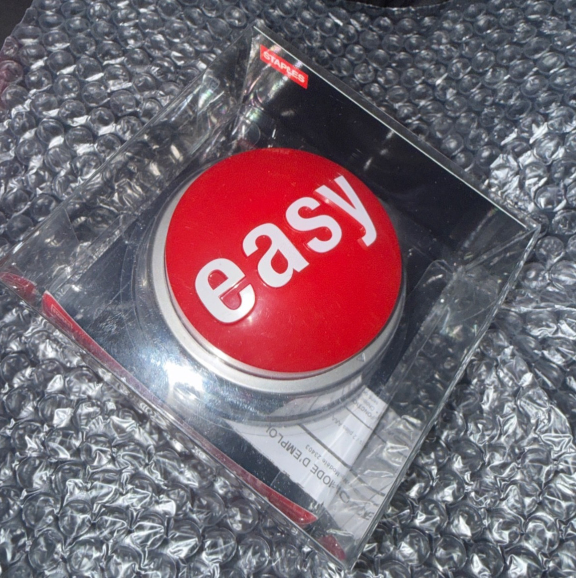 STAPLES “That Was Easy” Red Button Multi Language Talking Desk Top Gift *NEW*
