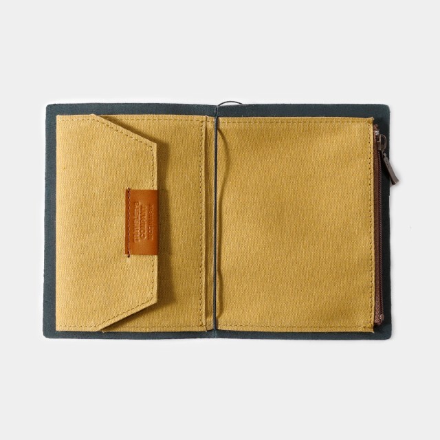 TRAVELER’S notebook Cotton Zipper Case beige Passport size F/S July 2024