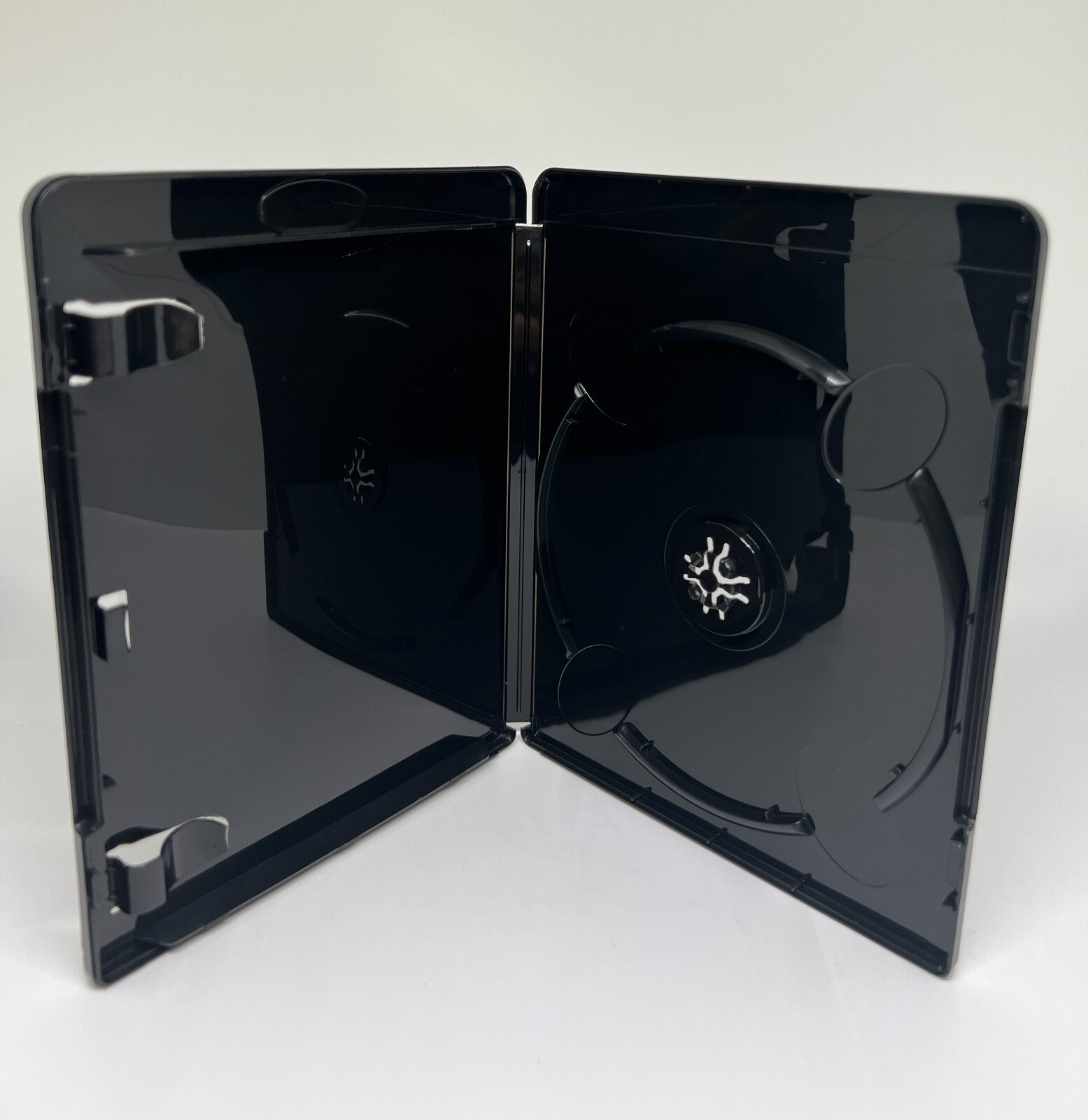 10 11mm Single Blu-Ray DVD Case w/Blu-Ray Silver Embossed Logo, Black,YH8-11MM