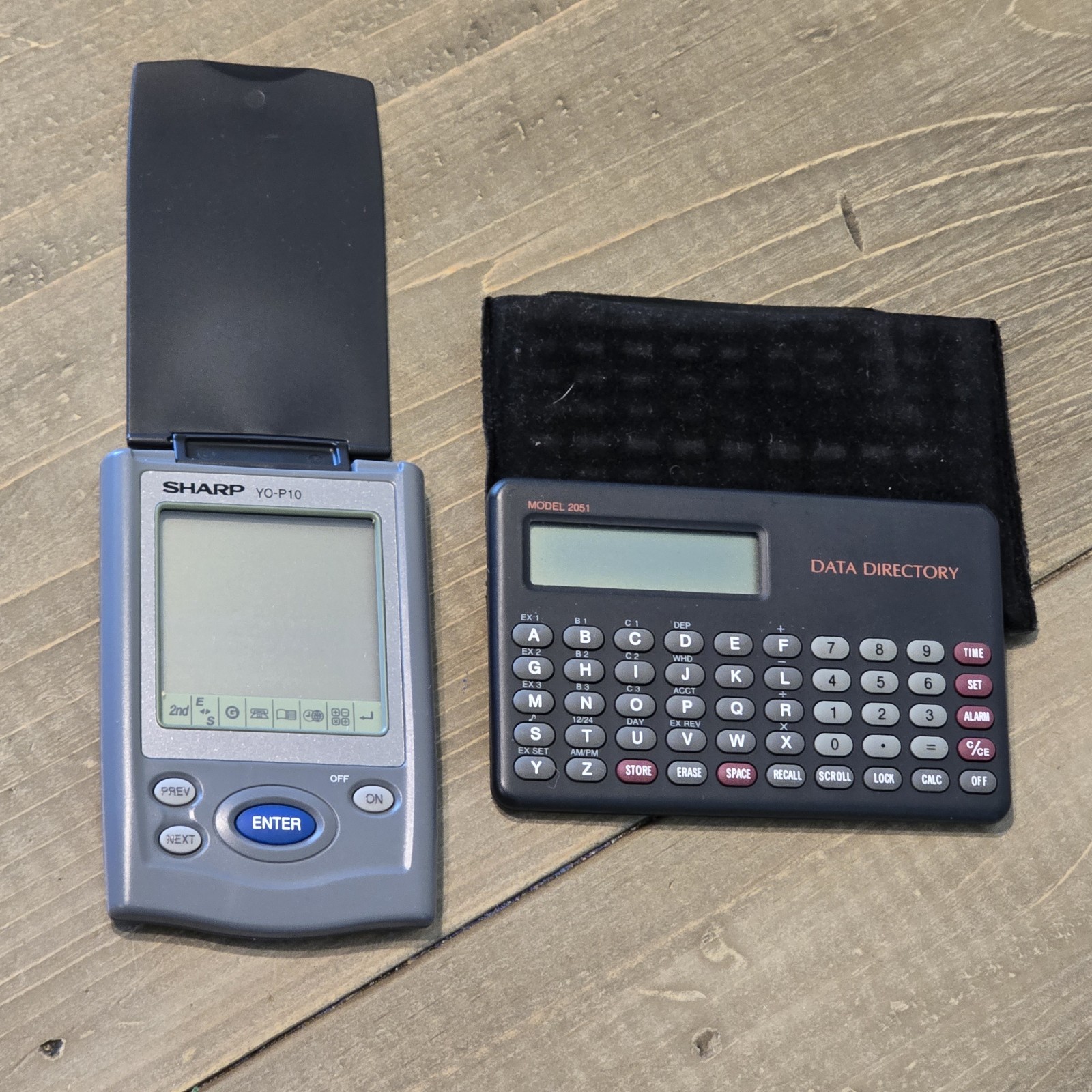 SHARP Personal Organizer (YO-P10) /Translator and The Wonder Card II Organizer