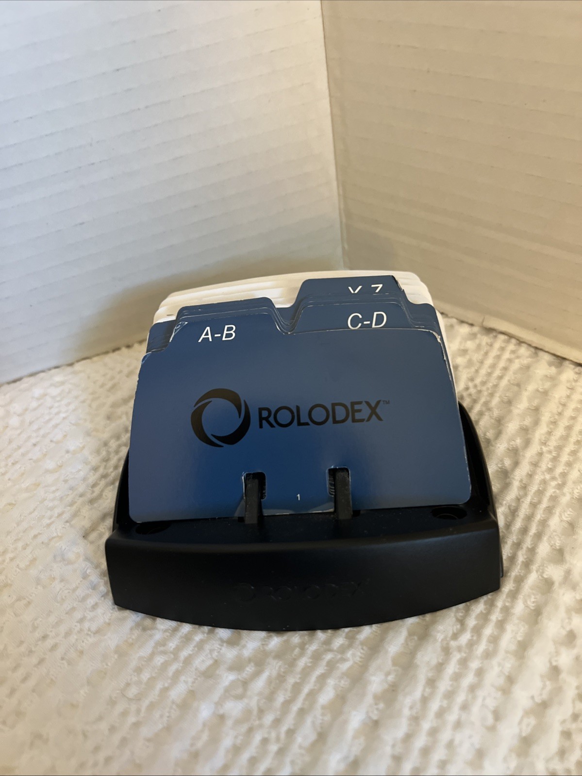 Rolodex Petite Business Card File R-450 Black w/ E–Z Tabs with Contacts Cards