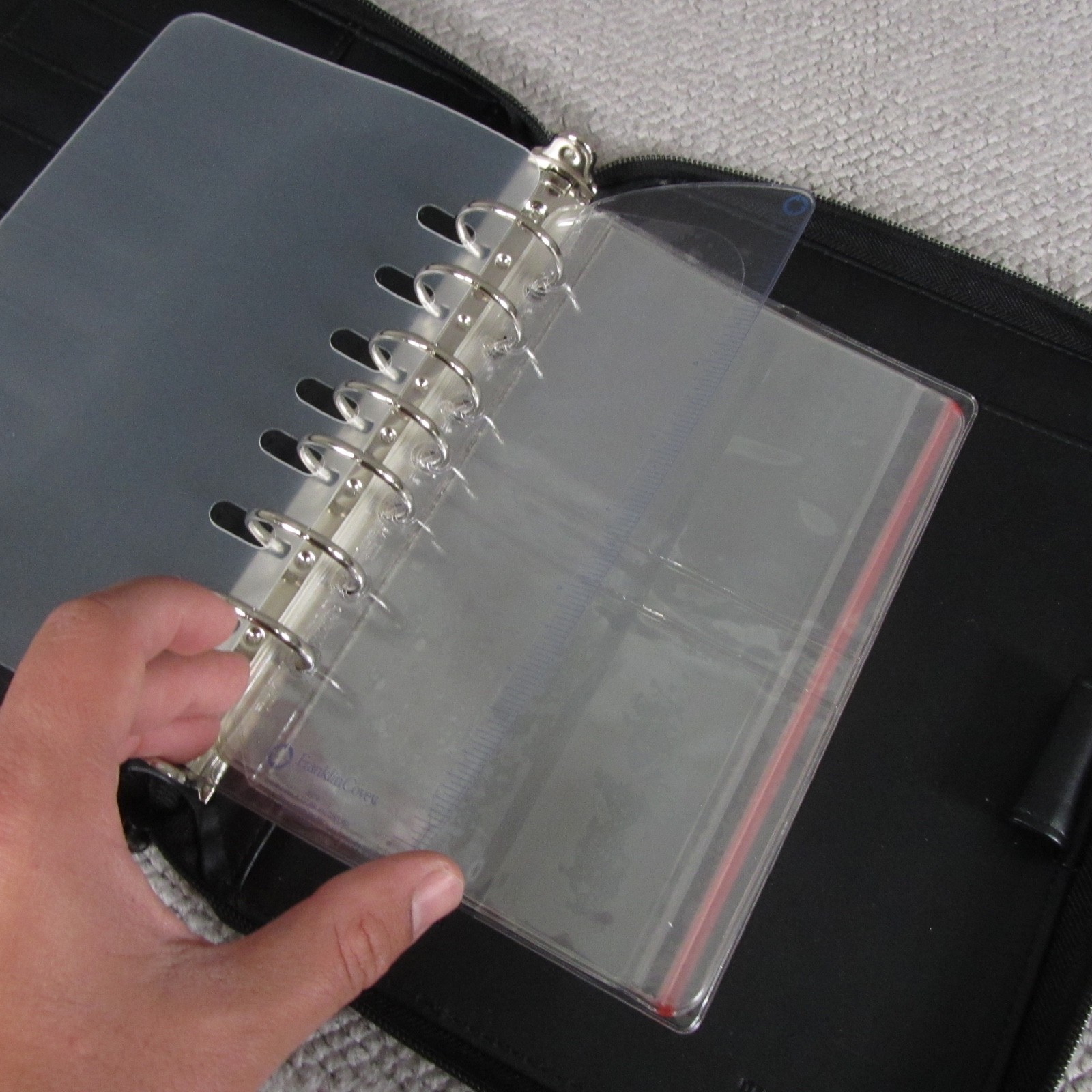 Franklin Covey BLACK 7 – 1″ Ring Binder Planner 10″ X 8″ Faux Leather