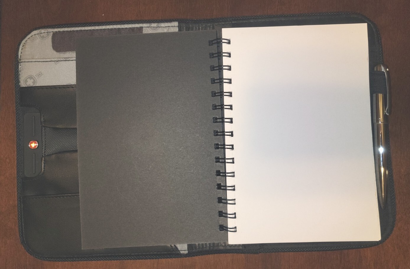 Rare Authentic Lightly Used Wenger Microsoft Padfolio/Portfolio With Pen