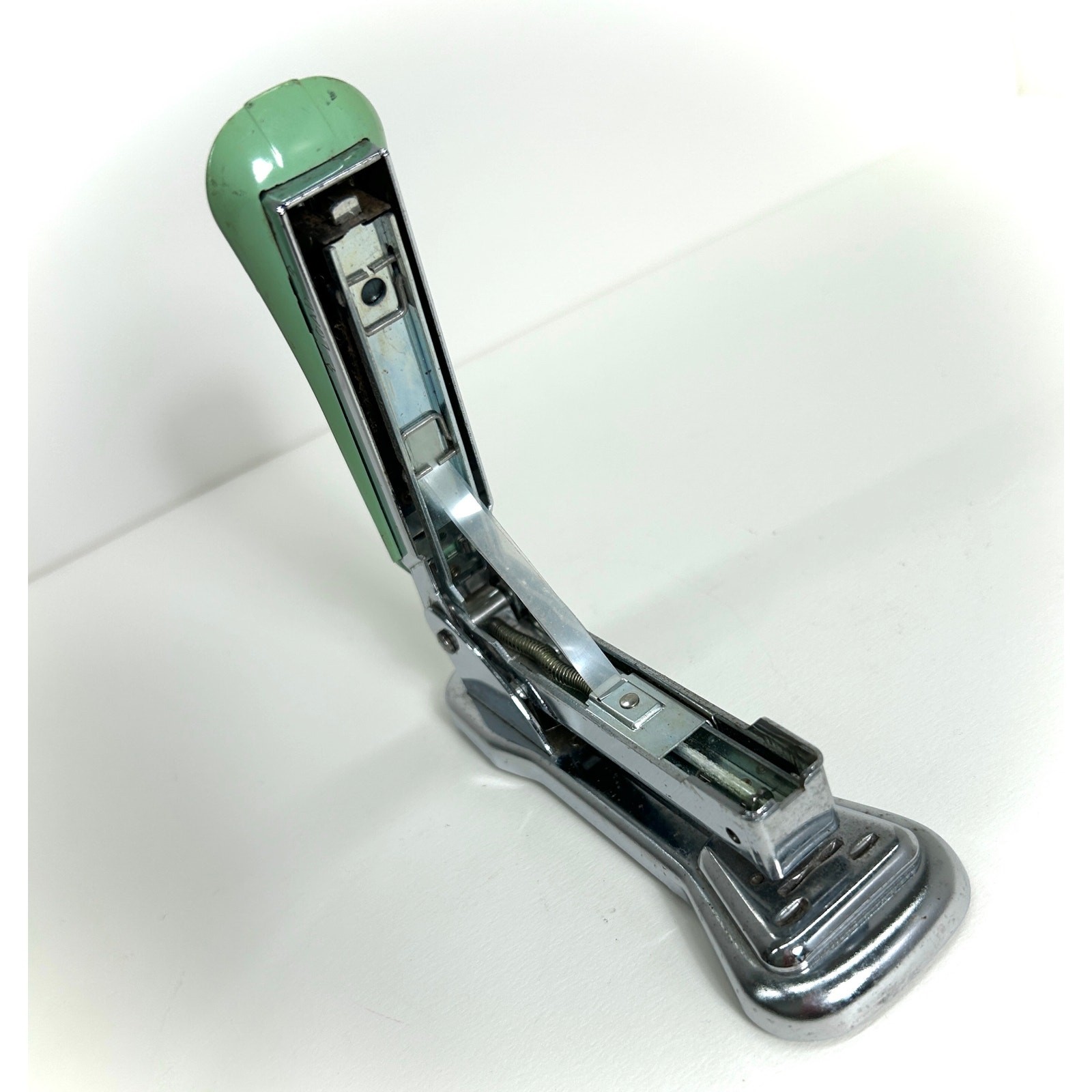 VTG Desktop Stapler, Ace Fastener Cadet Lift Top Model 302 – Rare Shade of Green