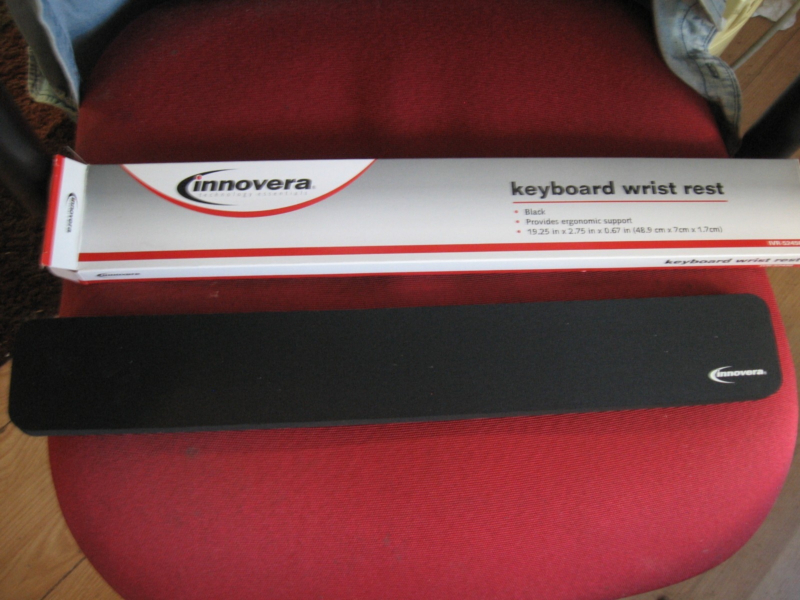 Innovera Natural Rubber Keyboard Wrist Rest, Black
