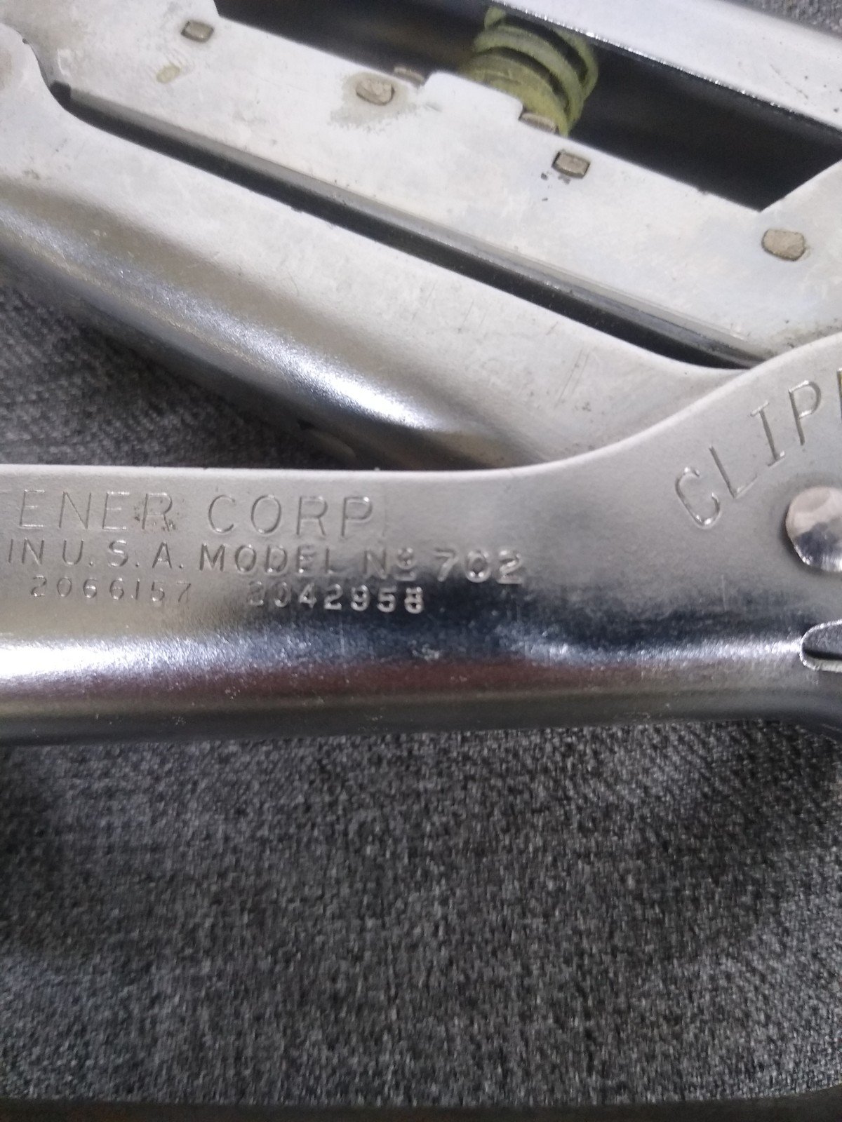 Vintage Ace Clipper Stapler No702 Ace Fastener Co., Uses #700 Staples!