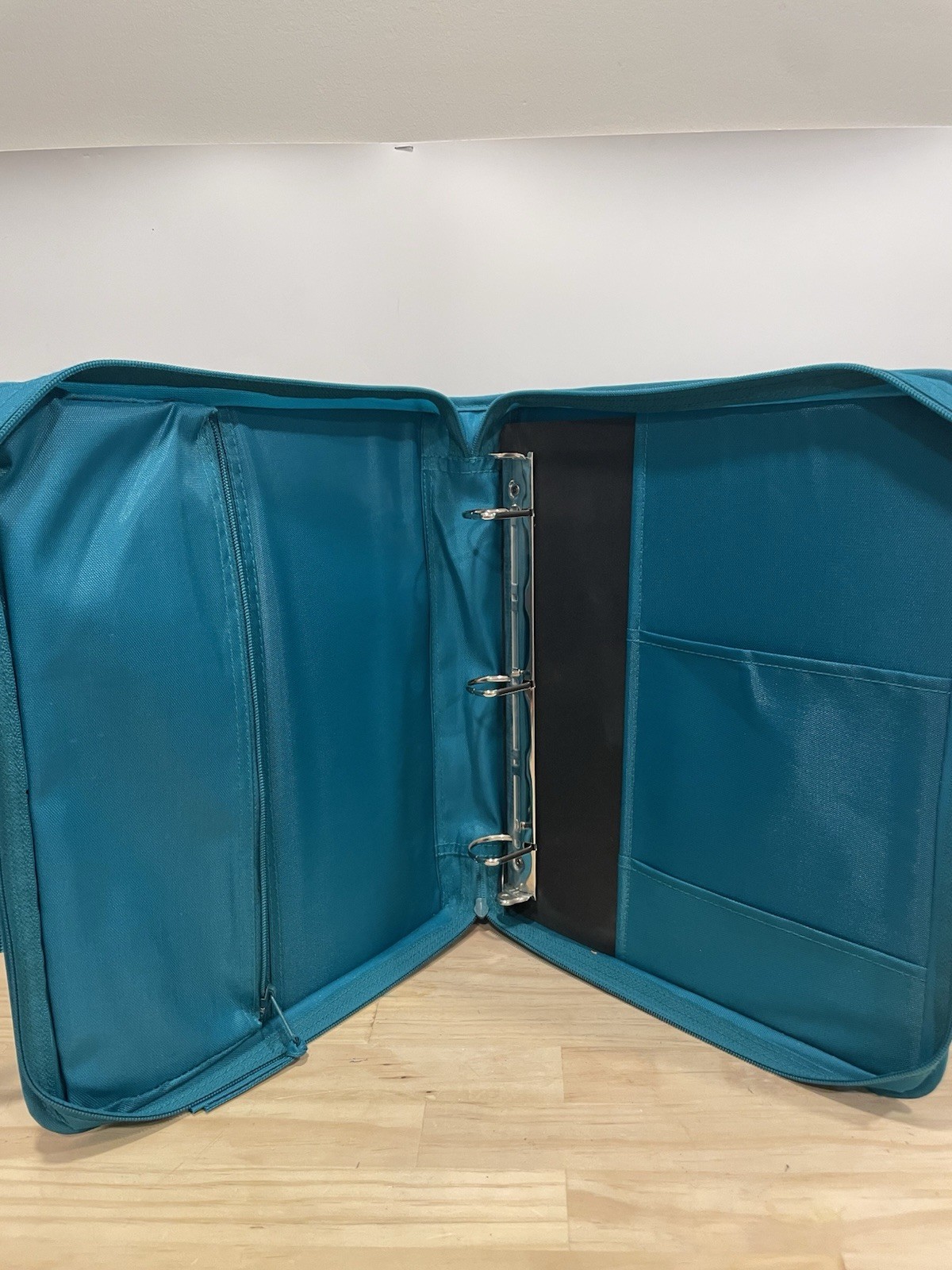 NICE!!! Vintage Pen-tab Pro 3 Ring Binder Black 1990s Organizer RETRO Teal