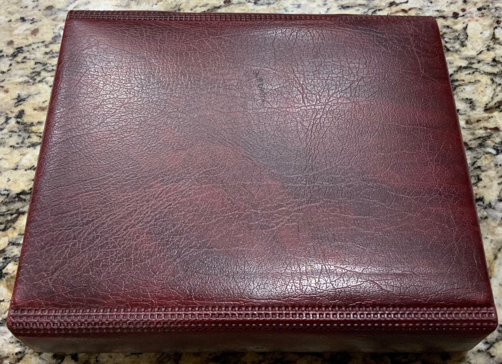 Day Runner 3-Ring Burgundy Organizer / Planner 9” x 8” Hook & Loop Closure