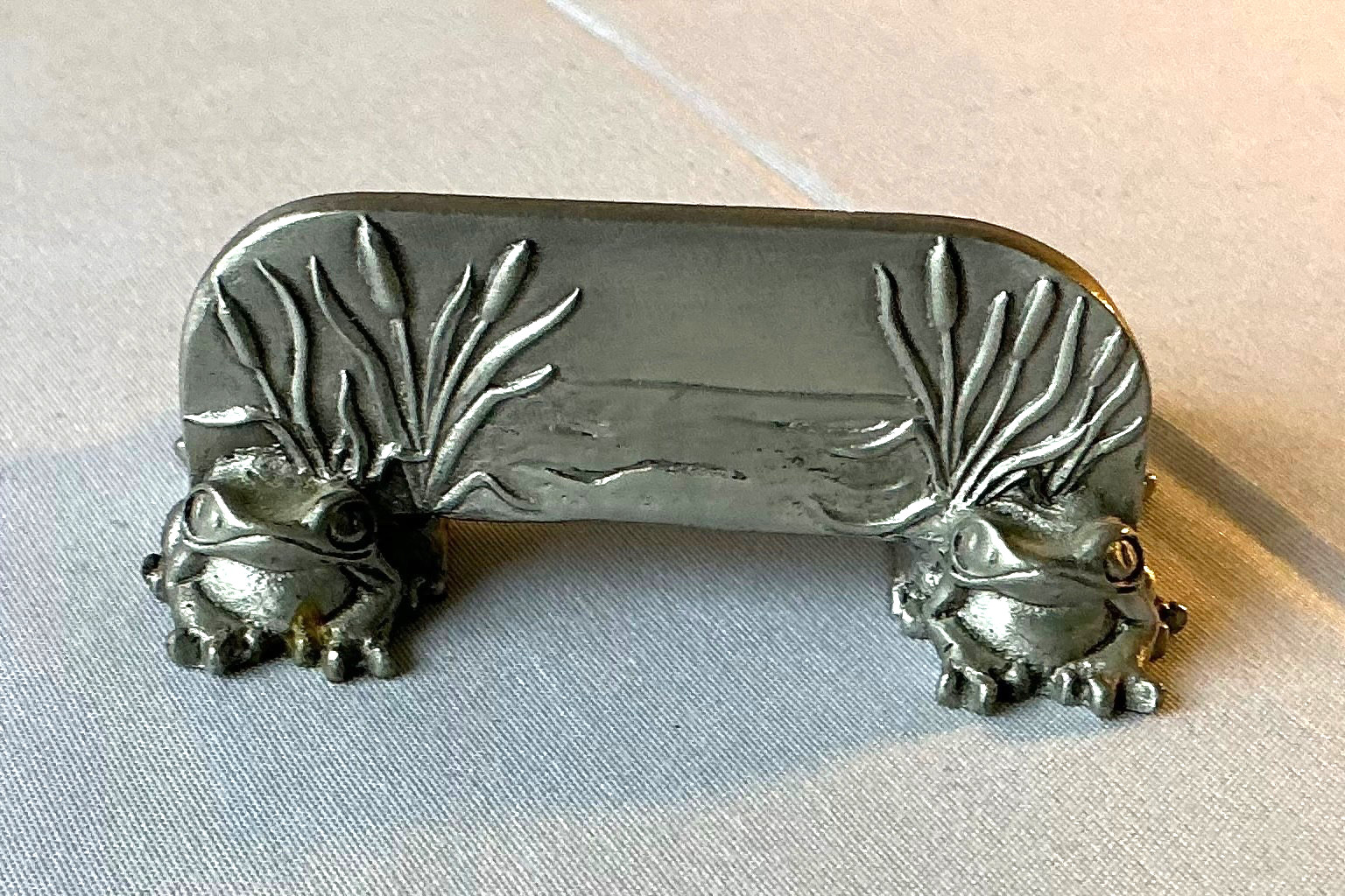 Cute Frog Pewter Business Card Holder 1997 Seagull Etain Zinn Canada 2.75” Wide