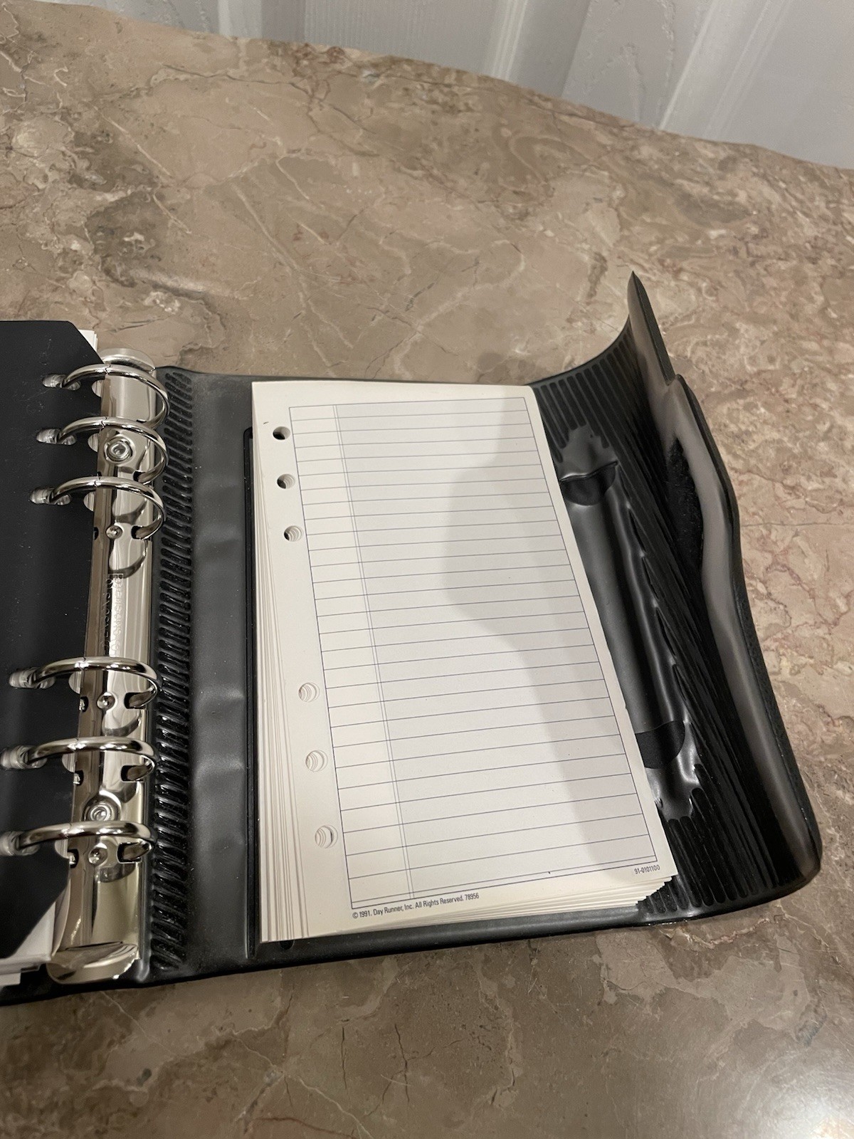 Day Runner 6-Ring Fact Centre Compact Personal Organizer Faux Leather Black