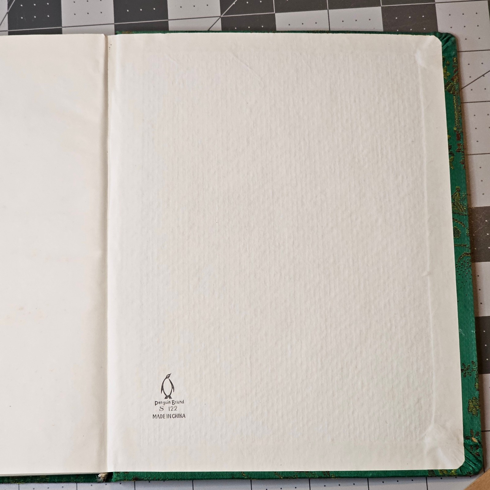 Vintage Chinese Brocade Fabric Cover Lined Notebook Journal 8″ x 6.5″ Green Gold