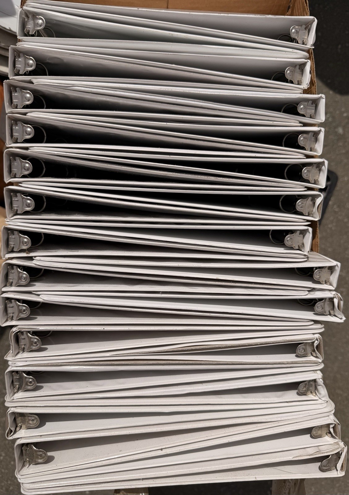 Lot of 25 White 1″ 3-Ring View Binders – Bulk School & Office Supplies – Used