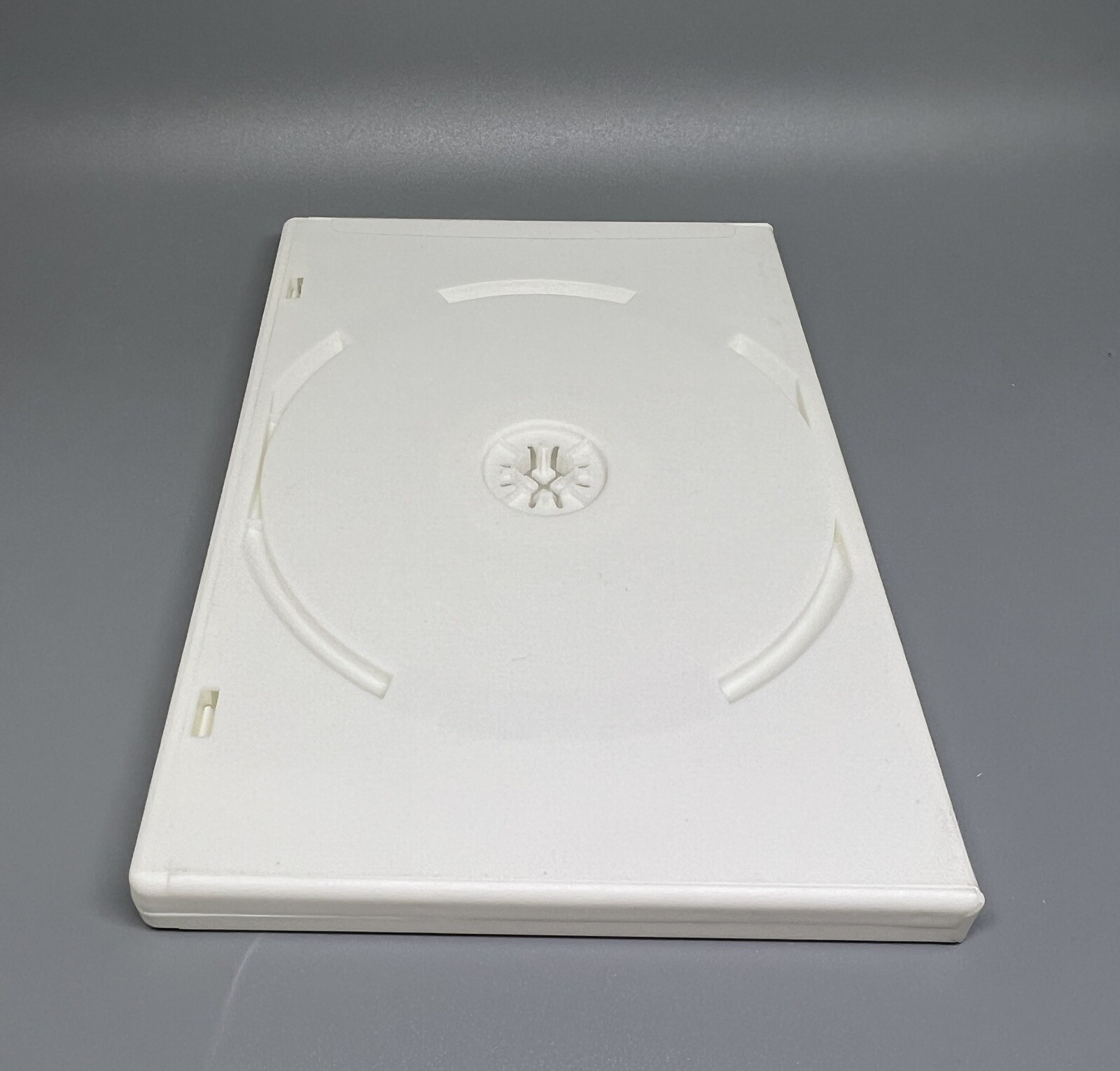 50 NEW TOP QUALITY 14MM STANDARD SINGLE DVD CASE, WHITE, MADE IN US, Q1096L