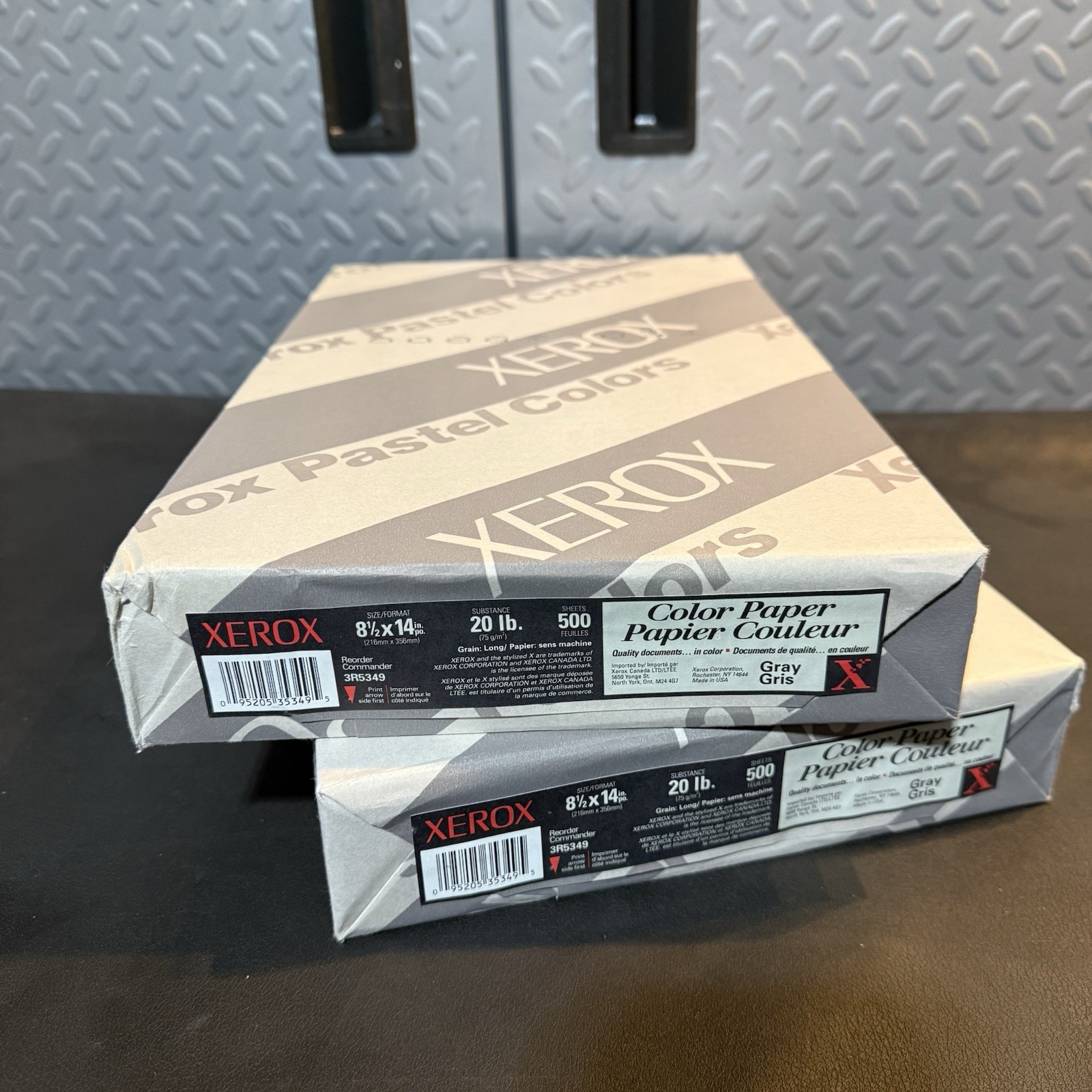 Xerox Color 20 lb 1000 sheets printer paper Grey/Gris – 2 Packs – (8.5” x 14”)