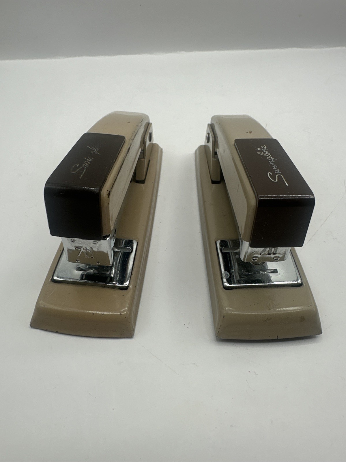 Two Vintage Swingline Model 711 Beige Desktop 5″ Mini Stapler Retro Office Works