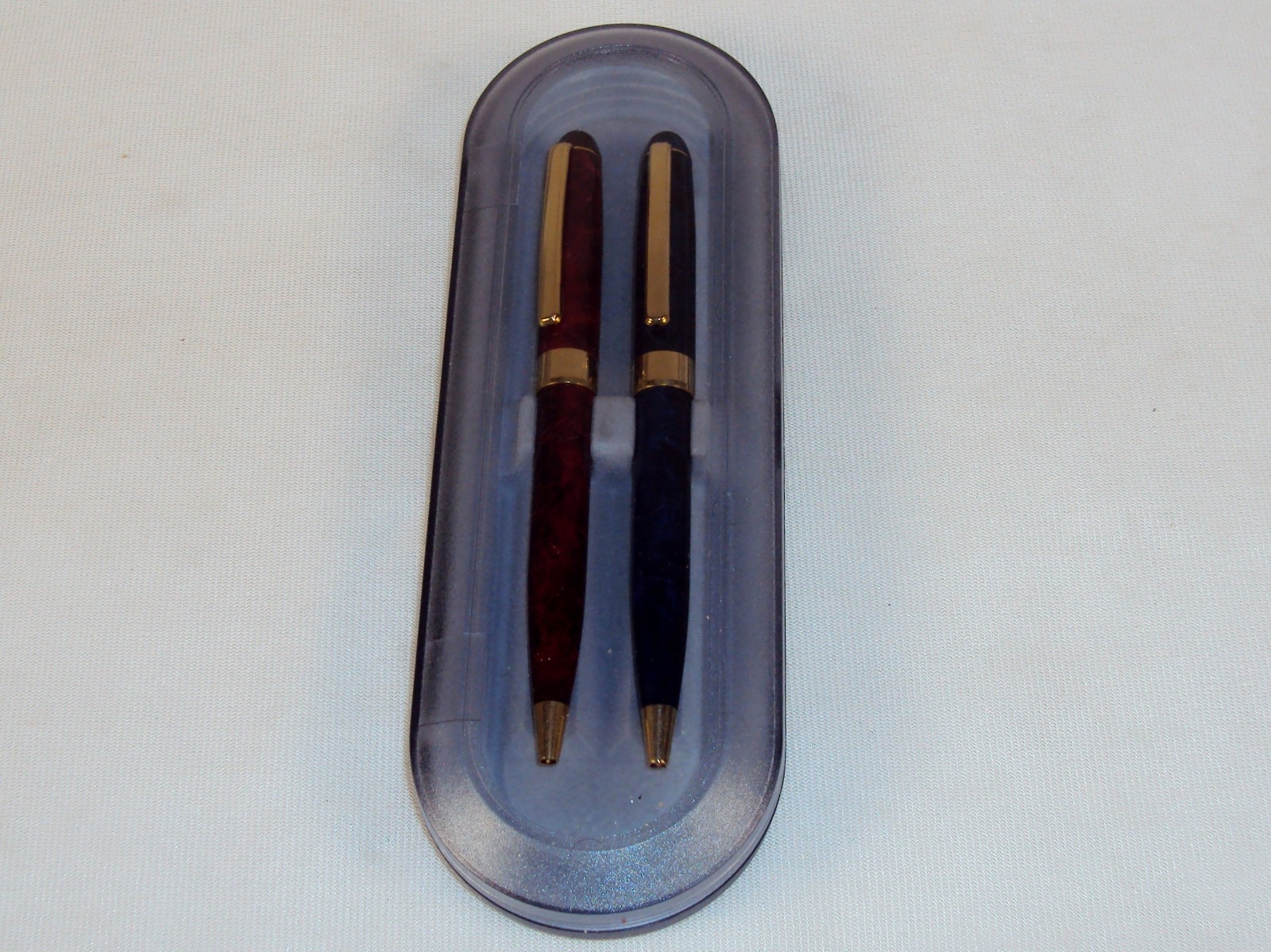 Executive 2 Ballpoint Pen Gift Set ~ Red & Blue Marble Pattern w/Gold Tone Trim